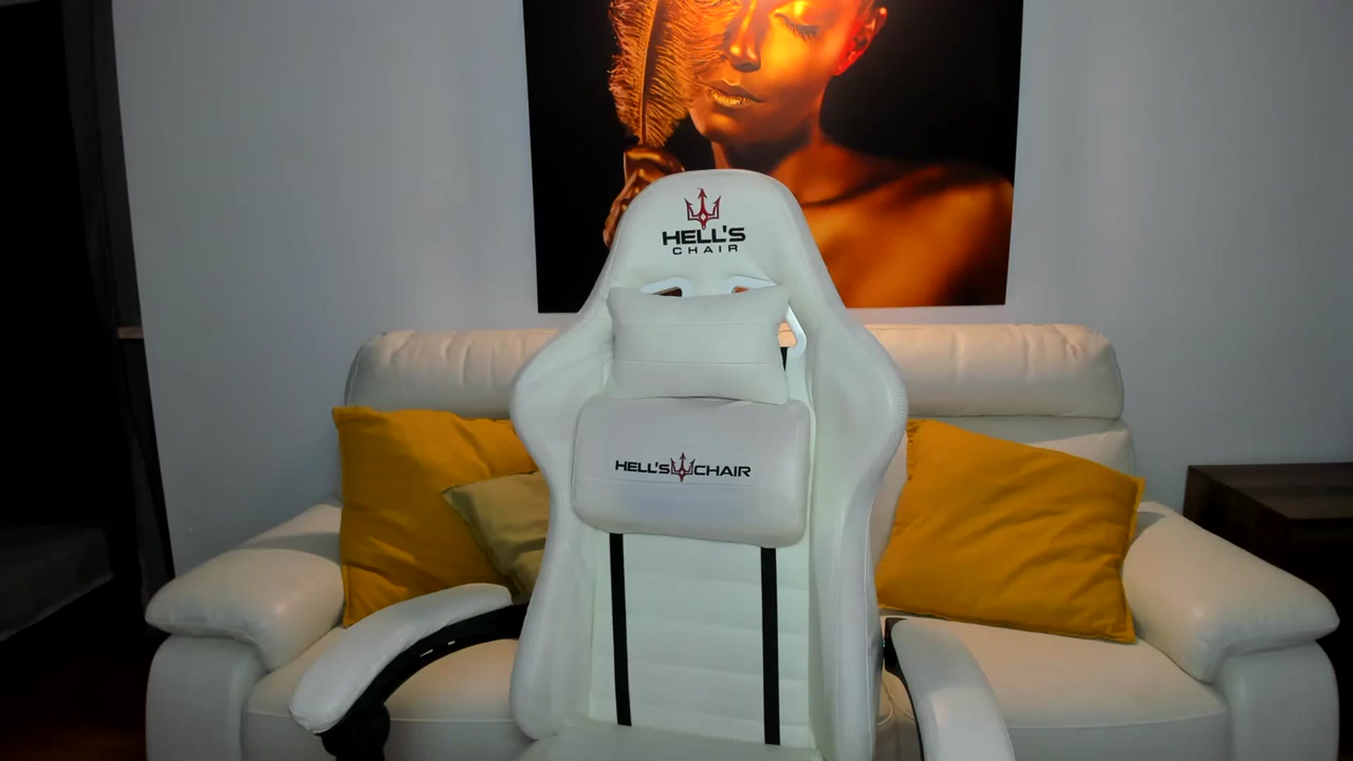 Gallery image thumbnail from PinkCorall's myfreecams stream on, 10/17/2023, 16:25 image 8 of 20