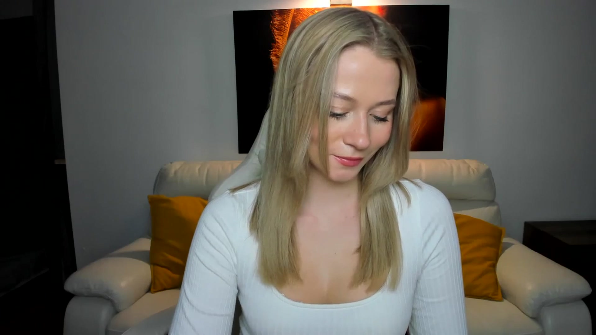 Gallery image thumbnail from PinkCorall's myfreecams stream on, 10/17/2023, 19:03 image 6 of 20