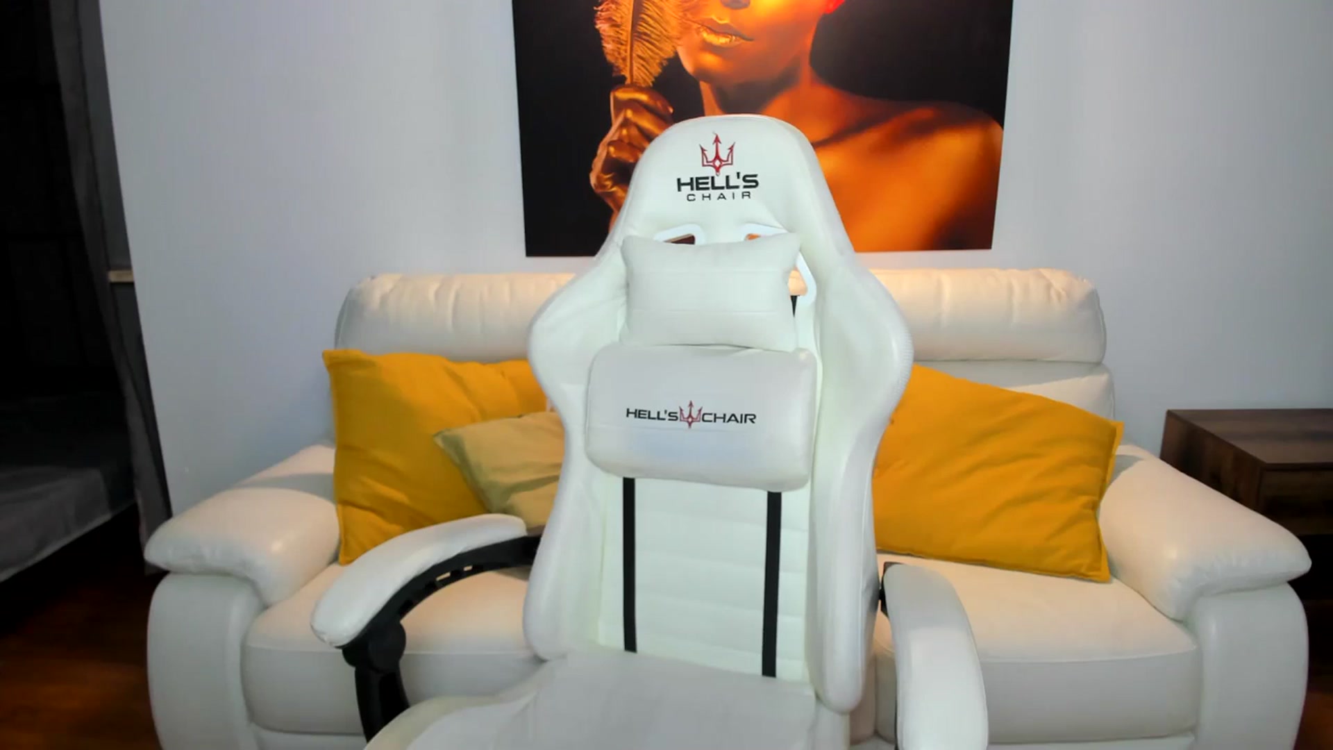Gallery image thumbnail from PinkCorall's myfreecams stream on, 10/17/2023, 19:03 image 20 of 20