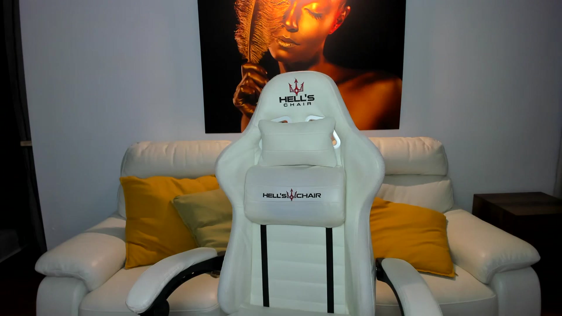 Gallery image thumbnail from PinkCorall's myfreecams stream on, 10/23/2023, 17:00 image 12 of 20