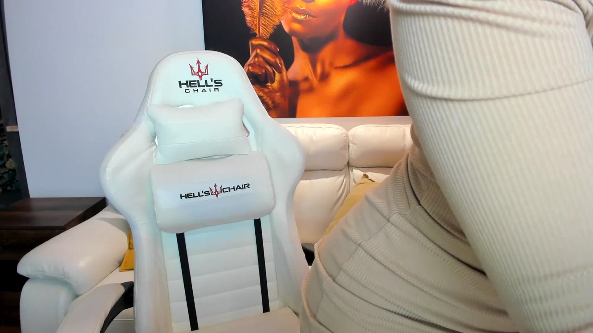 Gallery image thumbnail from PinkCorall's myfreecams stream on, 11/05/2023, 16:08 image 19 of 20