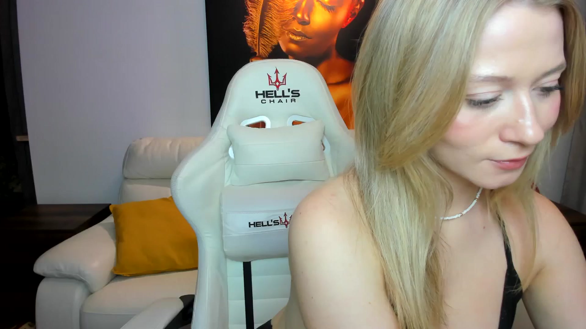 Gallery image thumbnail from PinkCorall's myfreecams stream on, 11/13/2023, 18:52 image 19 of 20