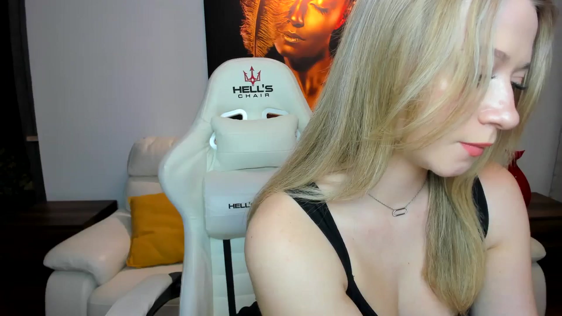 Gallery image thumbnail from PinkCorall's myfreecams stream on, 11/17/2023, 20:14 image 9 of 20