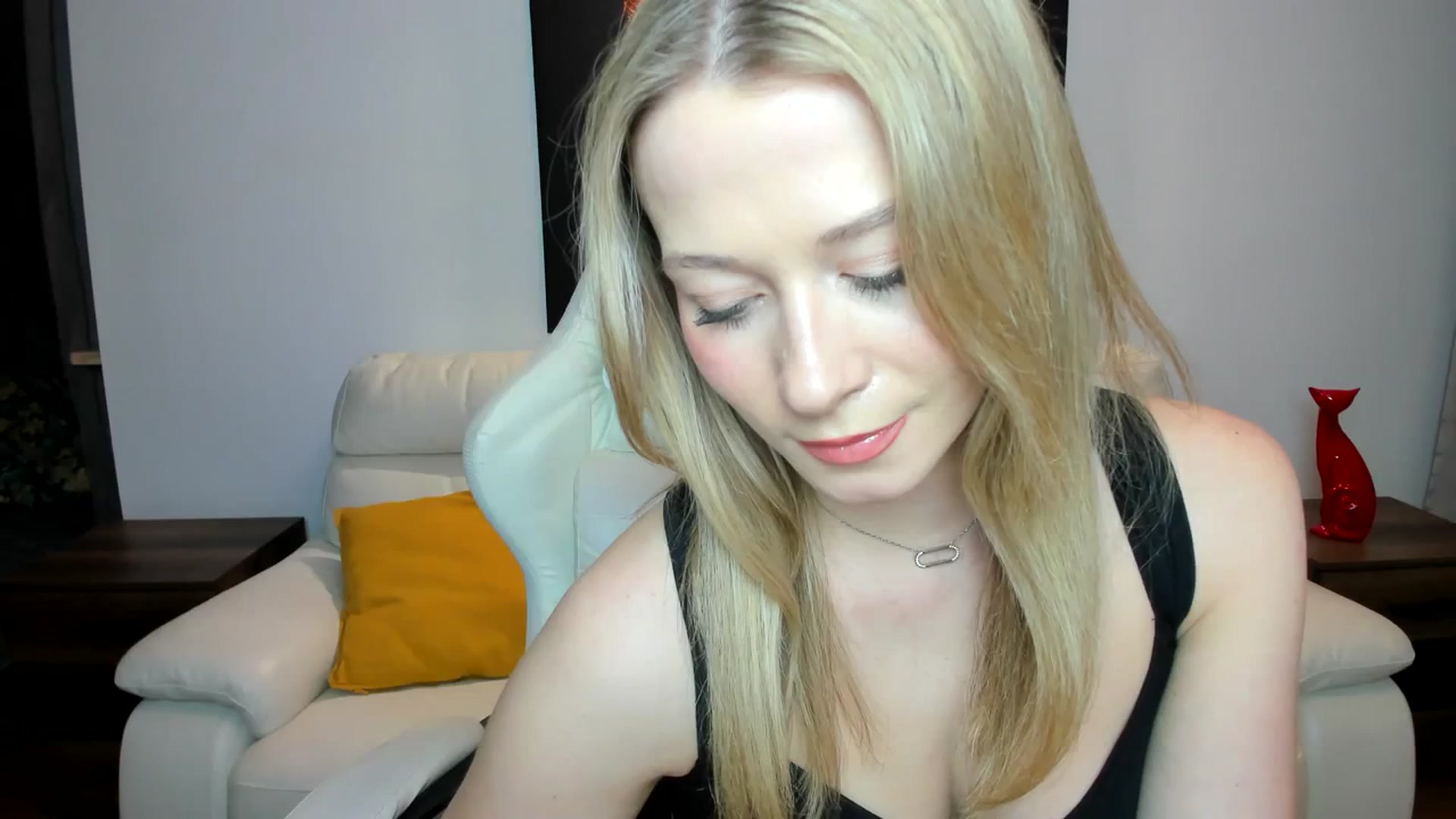 Gallery image thumbnail from PinkCorall's myfreecams stream on, 11/17/2023, 20:14 image 19 of 20