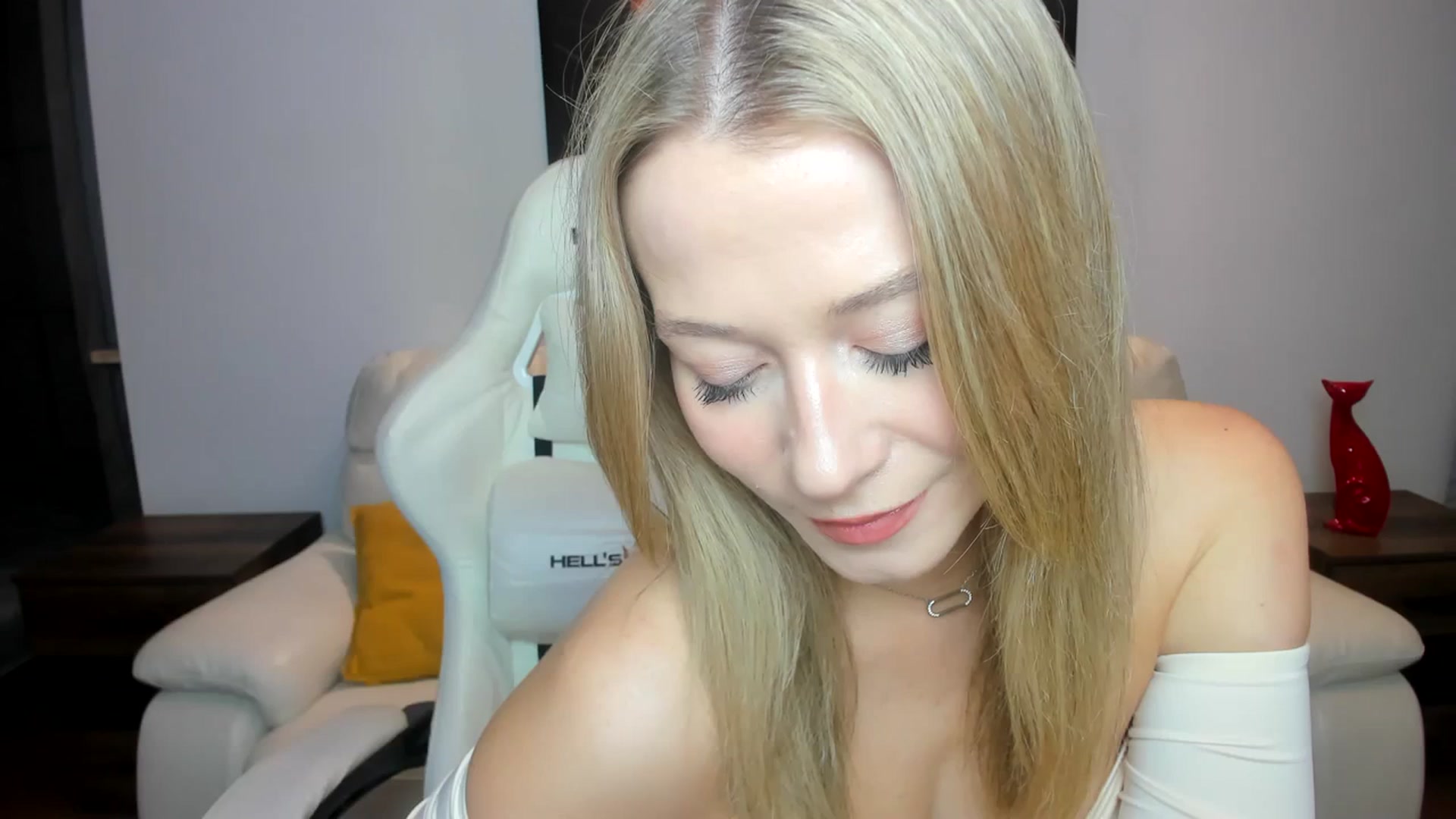 Gallery image thumbnail from PinkCorall's myfreecams stream on, 11/19/2023, 15:48 image 6 of 20