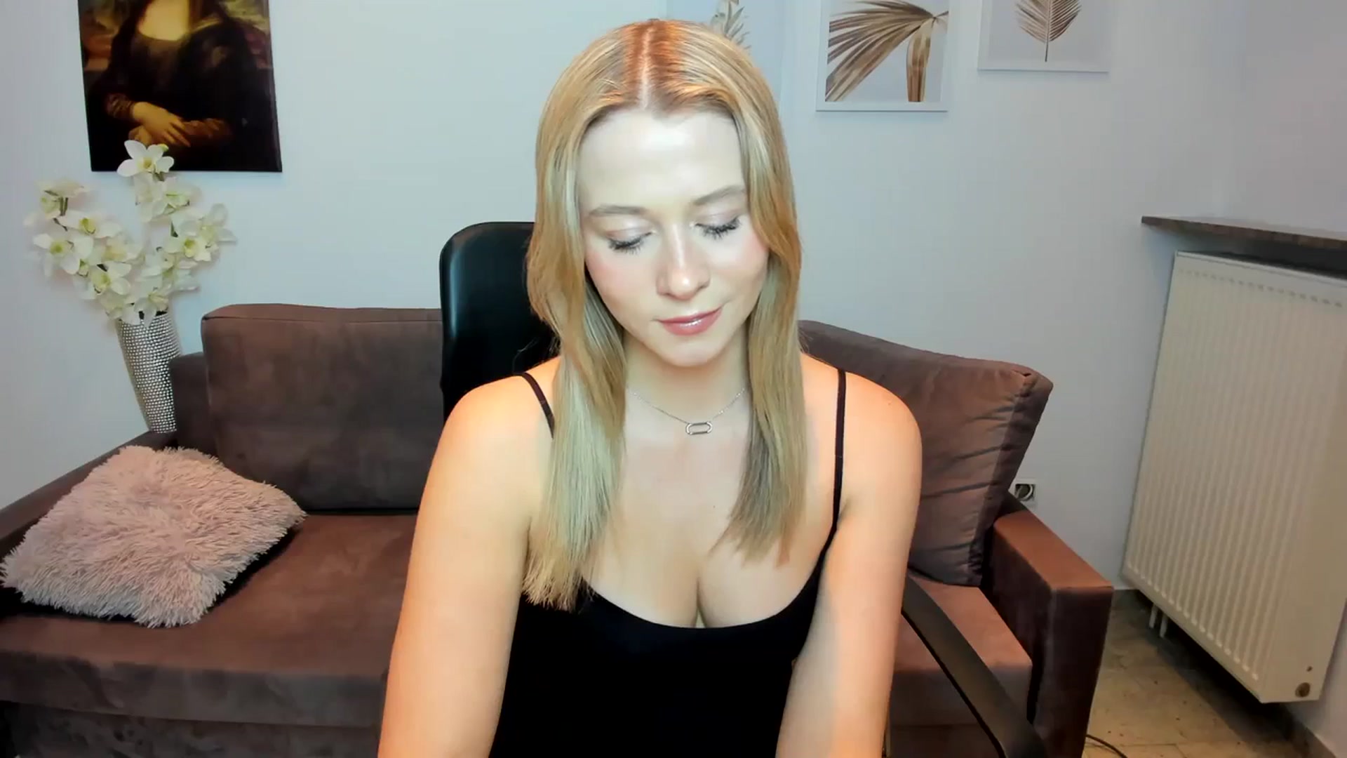 Gallery image thumbnail from PinkCorall's myfreecams stream on, 11/26/2023, 15:16 image 11 of 20