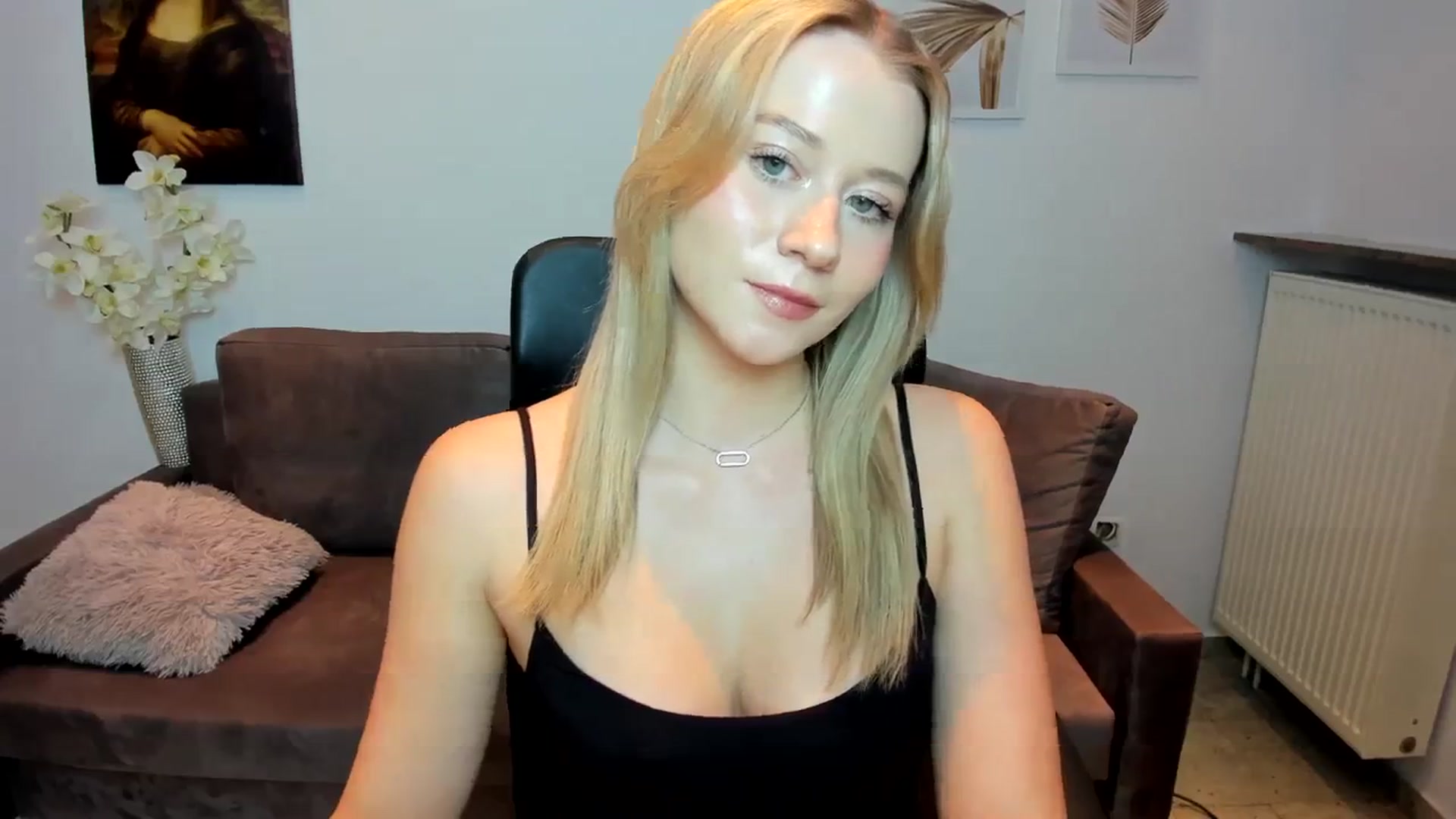 Gallery image thumbnail from PinkCorall's myfreecams stream on, 11/26/2023, 15:16 image 16 of 20