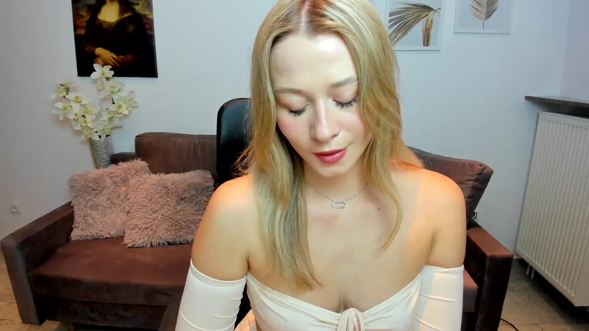 Gallery image thumbnail from PinkCorall's myfreecams stream on, 11/28/2023, 15:32 image 17 of 20