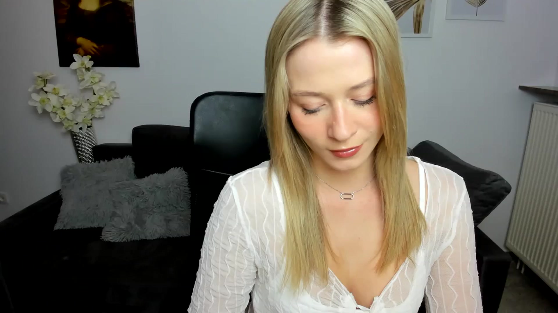 Gallery image thumbnail from PinkCorall's myfreecams stream on, 11/30/2023, 21:03 image 1 of 20