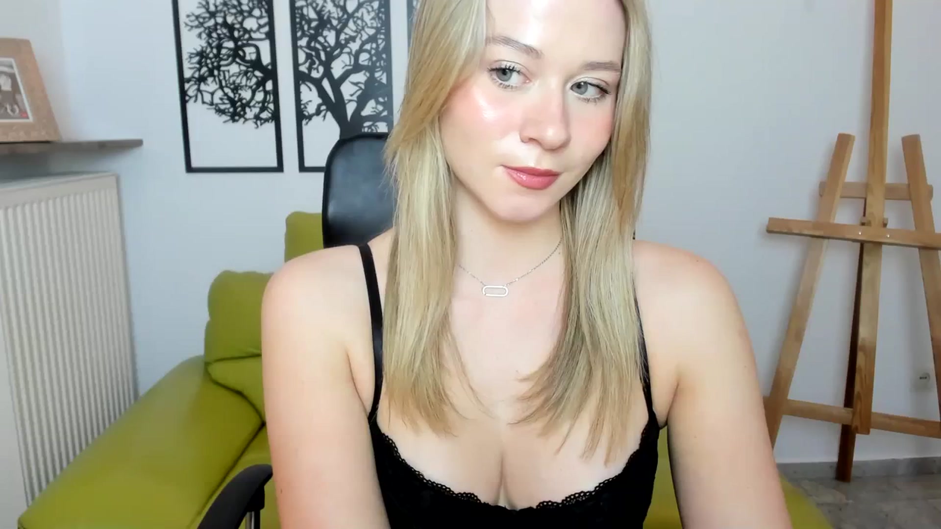 Gallery image thumbnail from PinkCorall's myfreecams stream on, 12/01/2023, 16:06 image 3 of 20