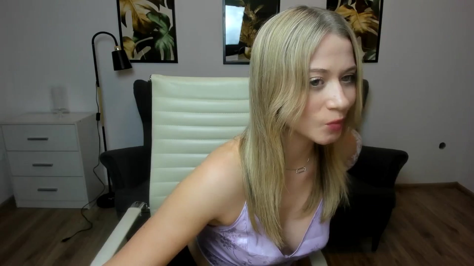 Gallery image thumbnail from PinkCorall's myfreecams stream on, 12/03/2023, 19:44 image 8 of 20