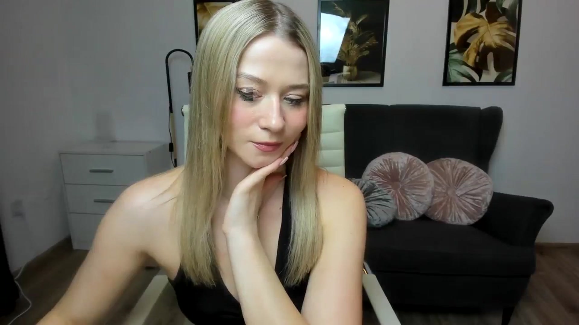 Gallery image thumbnail from PinkCorall's myfreecams stream on, 12/04/2023, 14:44 image 20 of 20