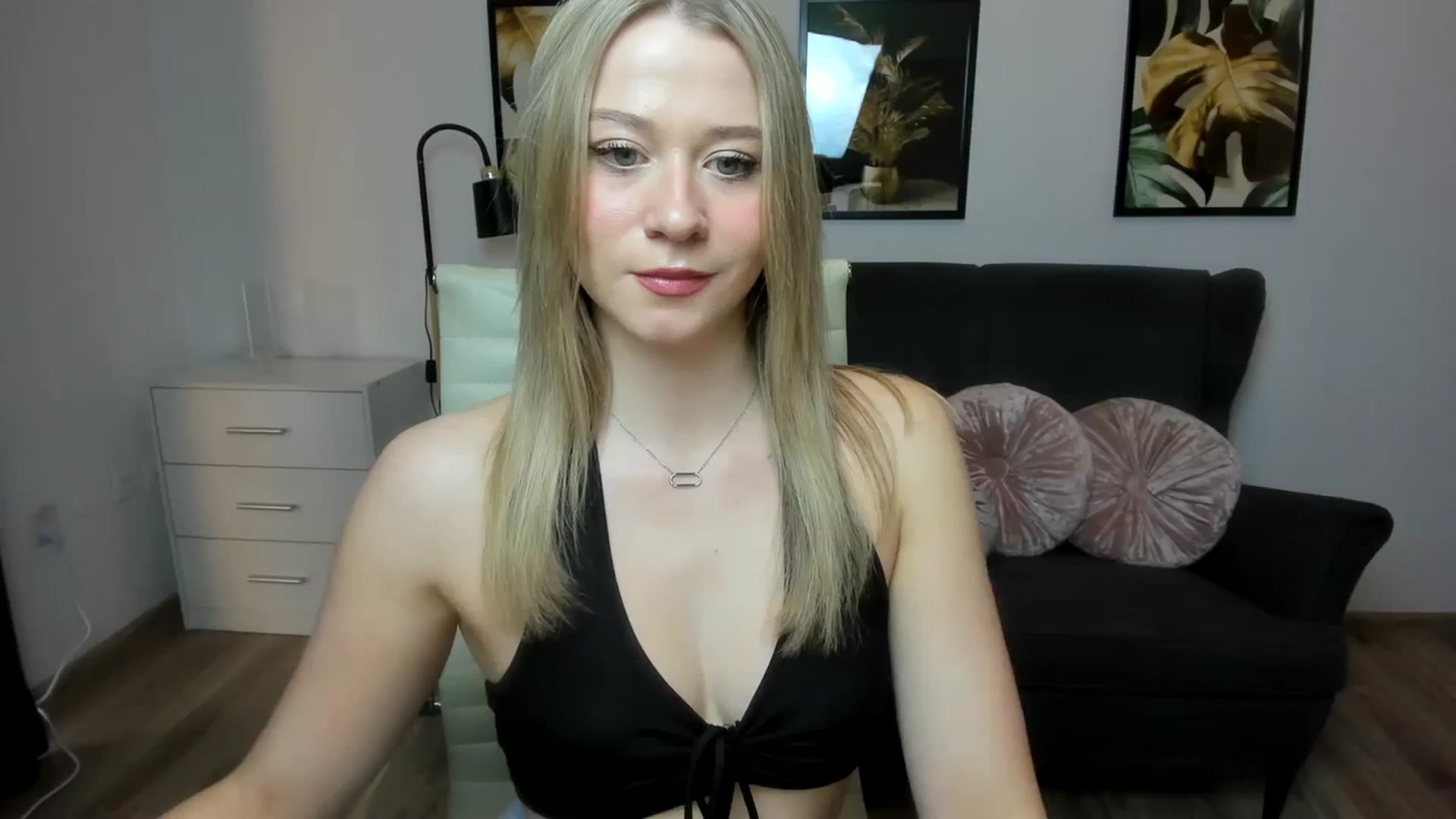 Gallery image thumbnail from PinkCorall's myfreecams stream on, 12/04/2023, 14:44 image 8 of 20