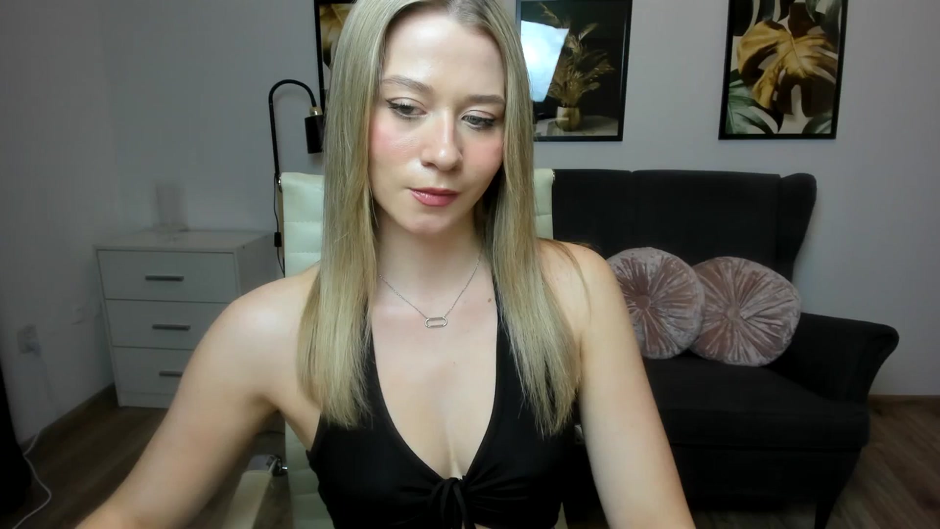 Gallery image thumbnail from PinkCorall's myfreecams stream on, 12/04/2023, 15:45 image 7 of 20