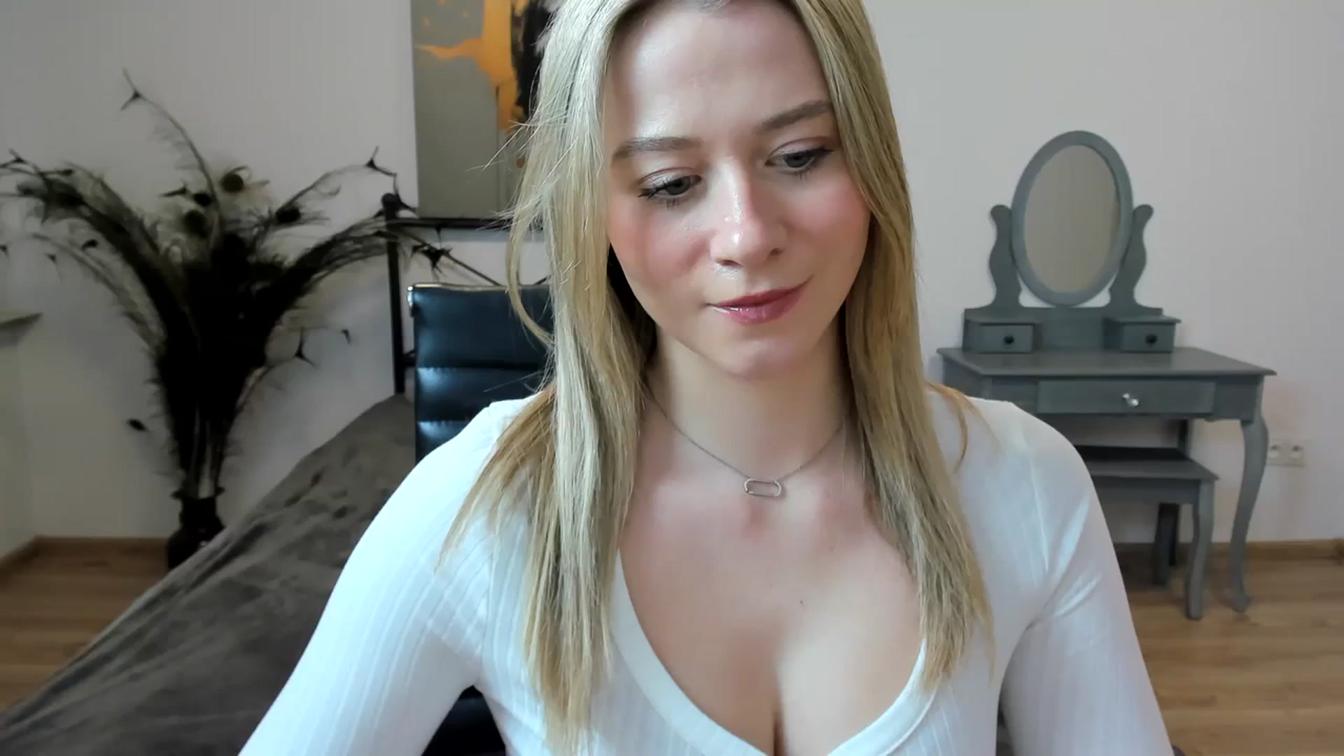 Gallery image thumbnail from PinkCorall's myfreecams stream on, 12/05/2023, 15:10 image 6 of 20