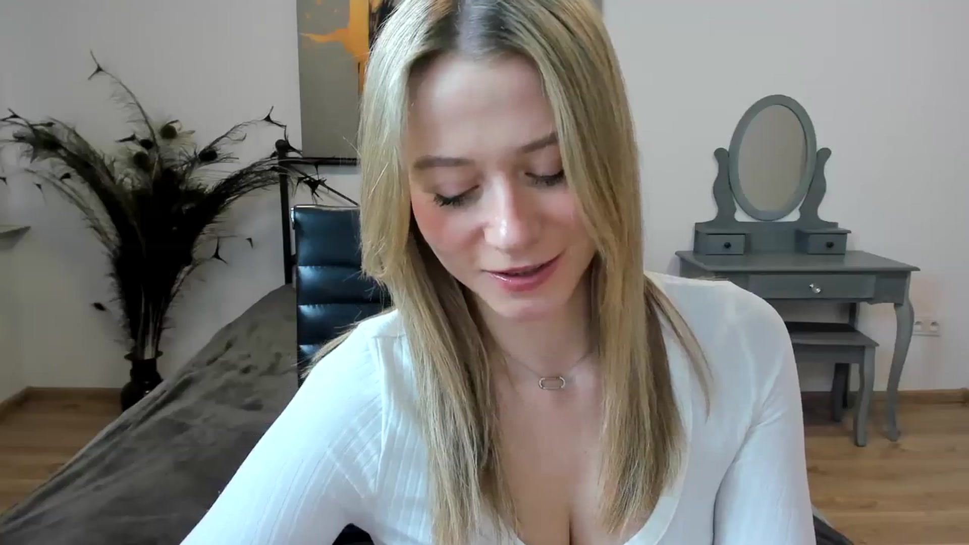 Gallery image thumbnail from PinkCorall's myfreecams stream on, 12/05/2023, 15:10 image 2 of 20