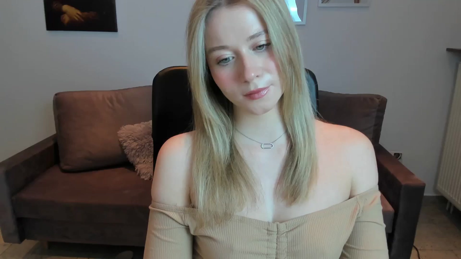 Gallery image thumbnail from PinkCorall's myfreecams stream on, 12/09/2023, 15:06 image 13 of 20