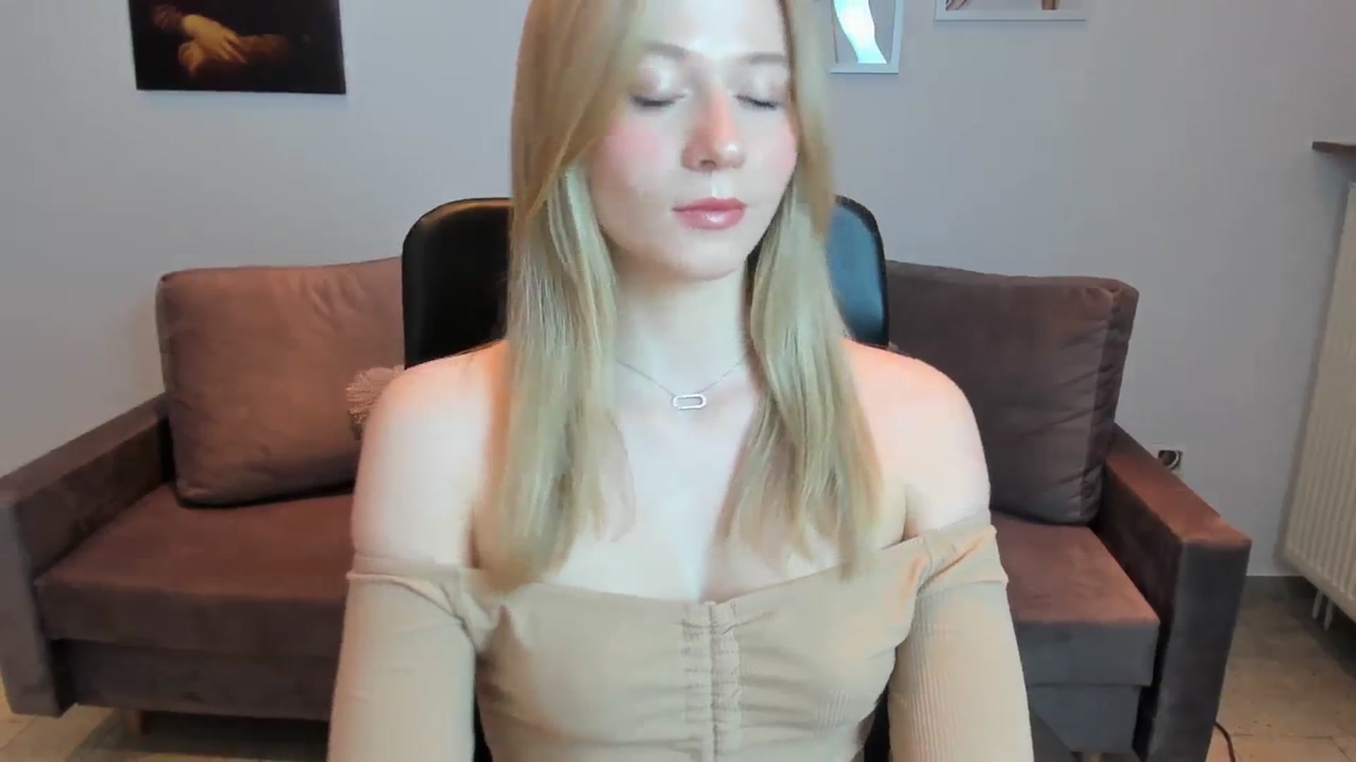 Gallery image thumbnail from PinkCorall's myfreecams stream on, 12/09/2023, 15:06 image 6 of 20