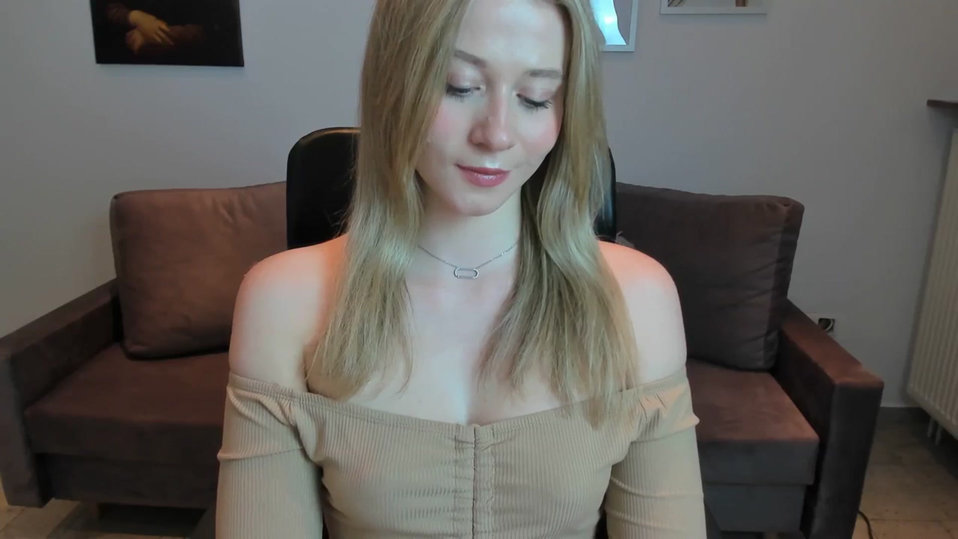 Gallery image thumbnail from PinkCorall's myfreecams stream on, 12/09/2023, 17:28 image 12 of 20