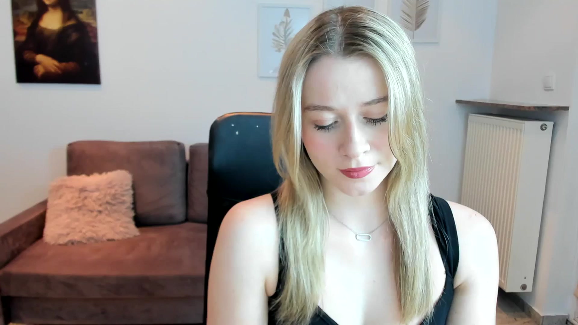 Gallery image thumbnail from PinkCorall's myfreecams stream on, 12/15/2023, 21:01 image 17 of 20