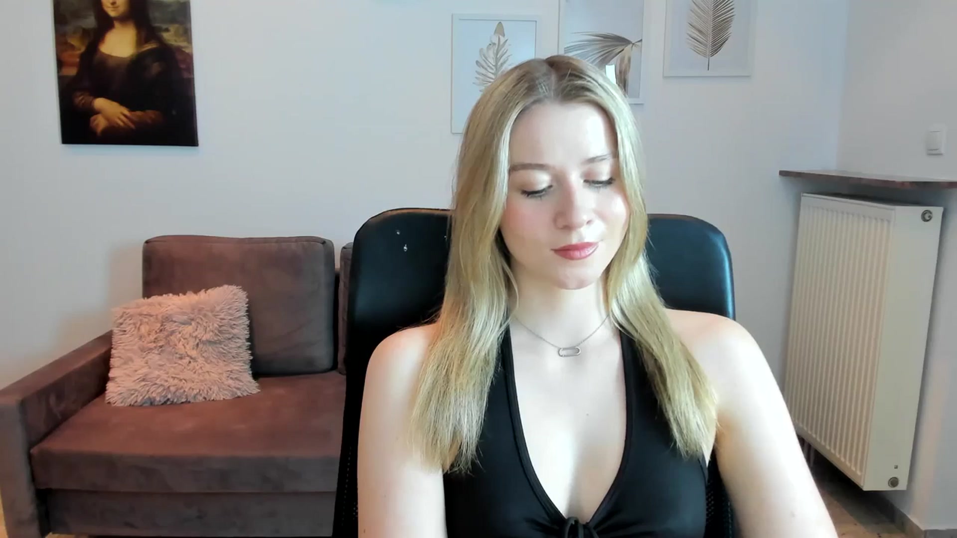 Gallery image thumbnail from PinkCorall's myfreecams stream on, 12/16/2023, 17:30 image 17 of 20