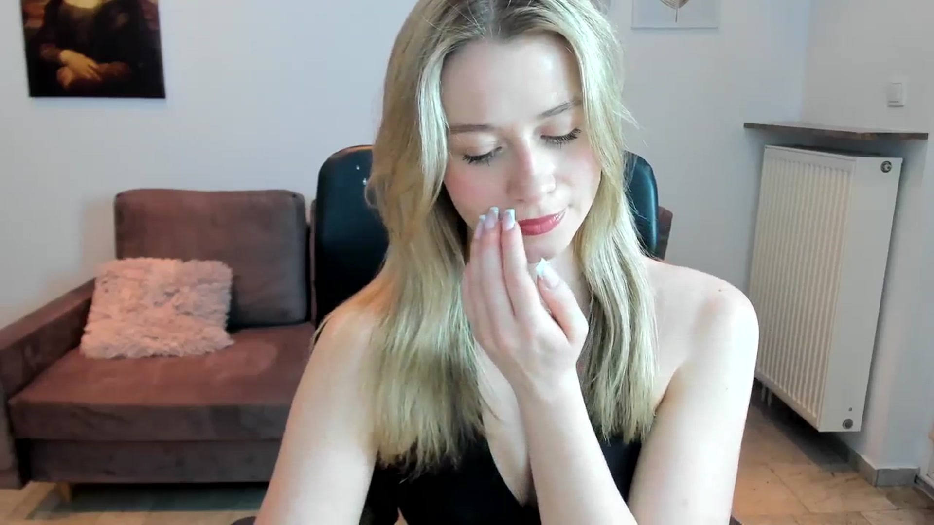 Gallery image thumbnail from PinkCorall's myfreecams stream on, 12/16/2023, 19:00 image 5 of 20