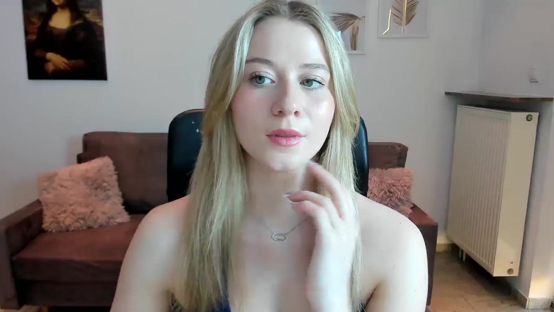 Gallery image thumbnail from PinkCorall's myfreecams stream on, 12/19/2023, 14:22 image 7 of 20