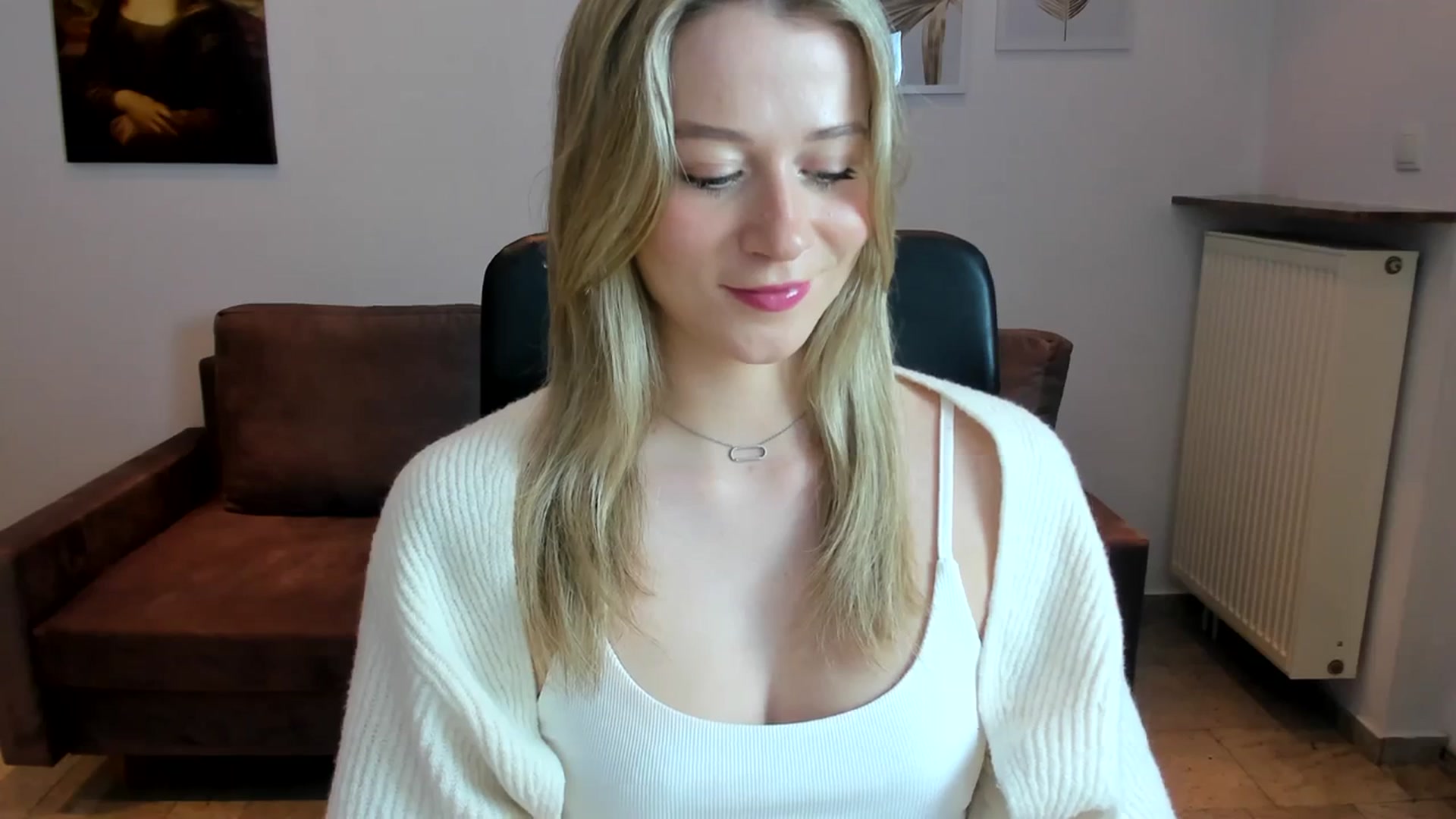 Gallery image thumbnail from PinkCorall's myfreecams stream on, 12/20/2023, 15:46 image 4 of 20