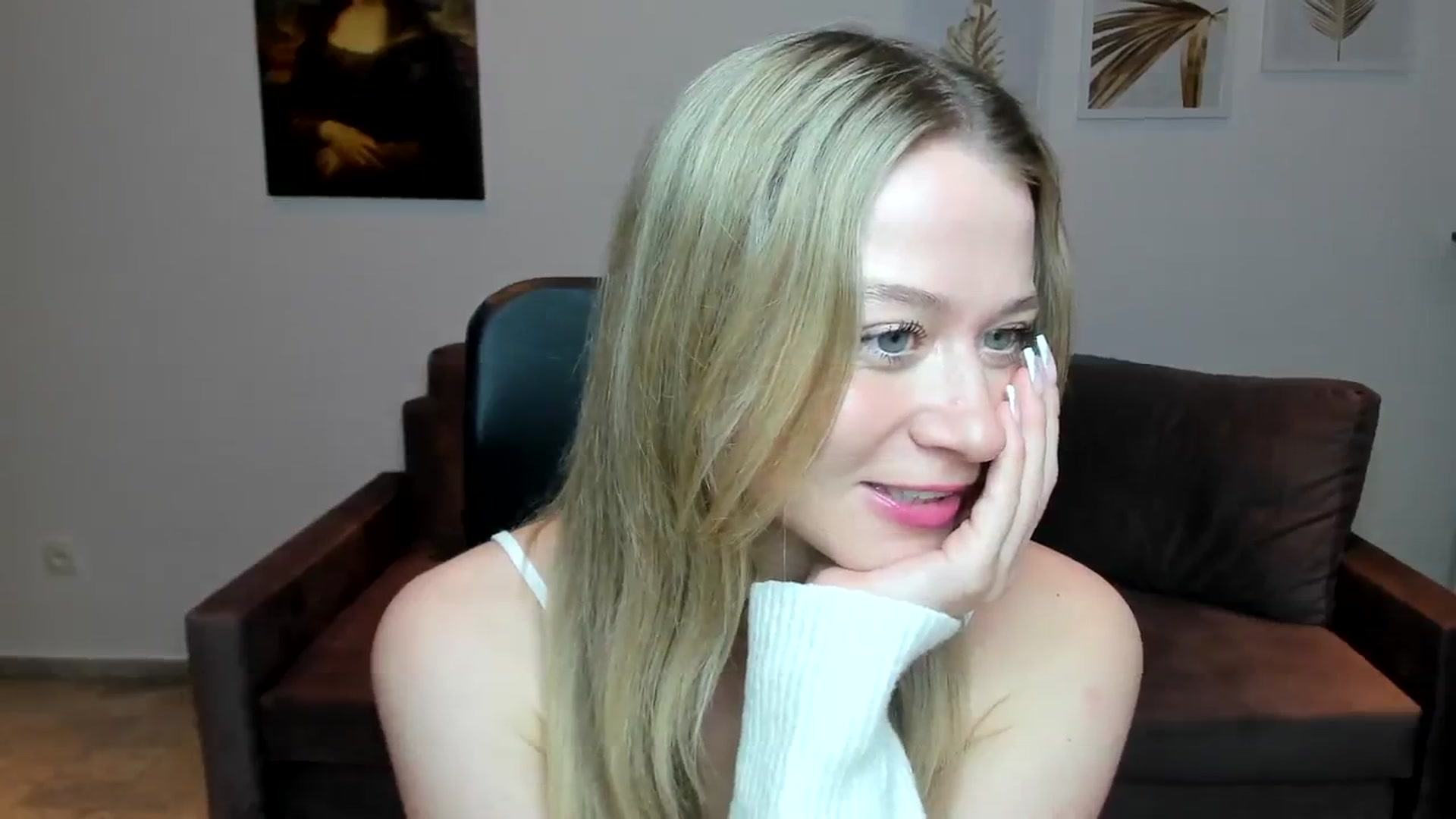 Gallery image thumbnail from PinkCorall's myfreecams stream on, 12/20/2023, 19:38 image 18 of 20