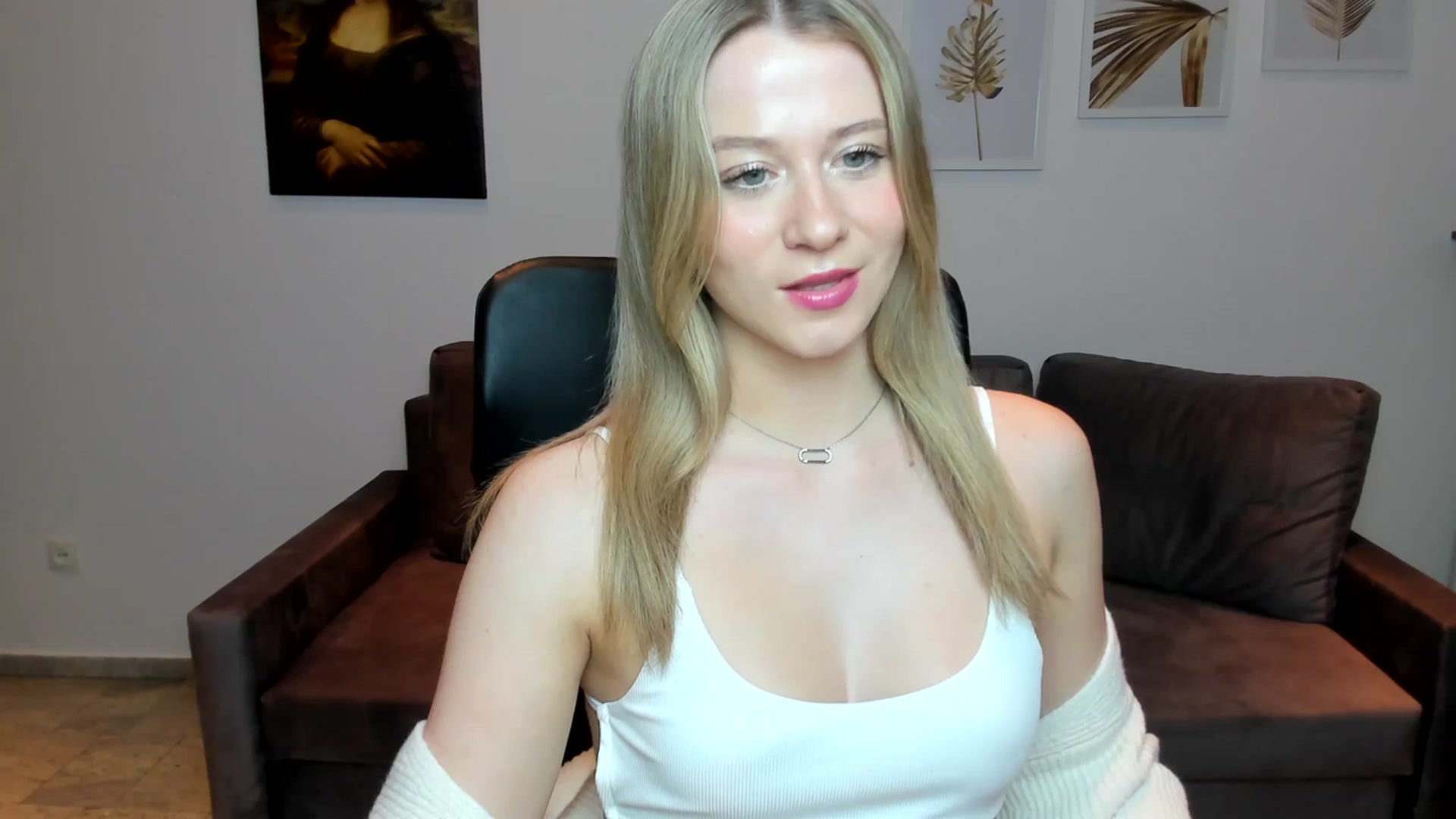 Gallery image thumbnail from PinkCorall's myfreecams stream on, 12/20/2023, 19:38 image 20 of 20