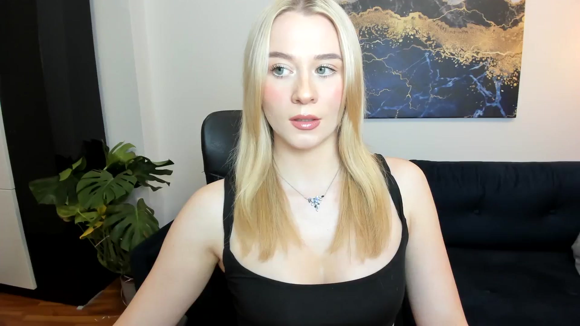 Gallery image thumbnail from PinkCorall's myfreecams stream on, 03/27/2024, 15:45 image 11 of 20