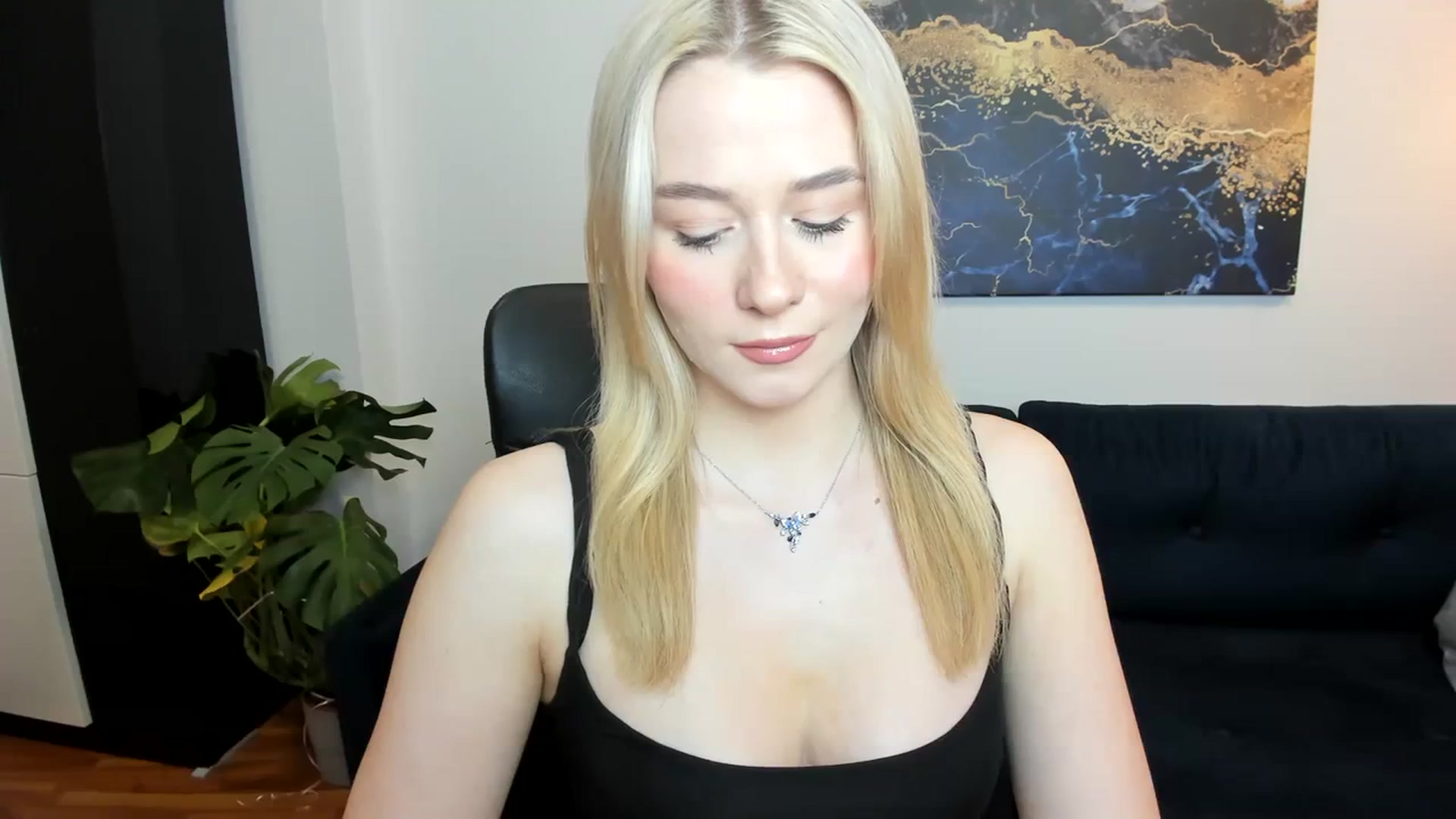 Gallery image thumbnail from PinkCorall's myfreecams stream on, 03/27/2024, 15:45 image 15 of 20