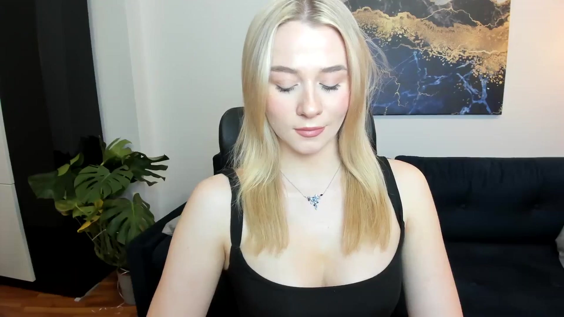 Gallery image thumbnail from PinkCorall's myfreecams stream on, 03/27/2024, 15:45 image 6 of 20