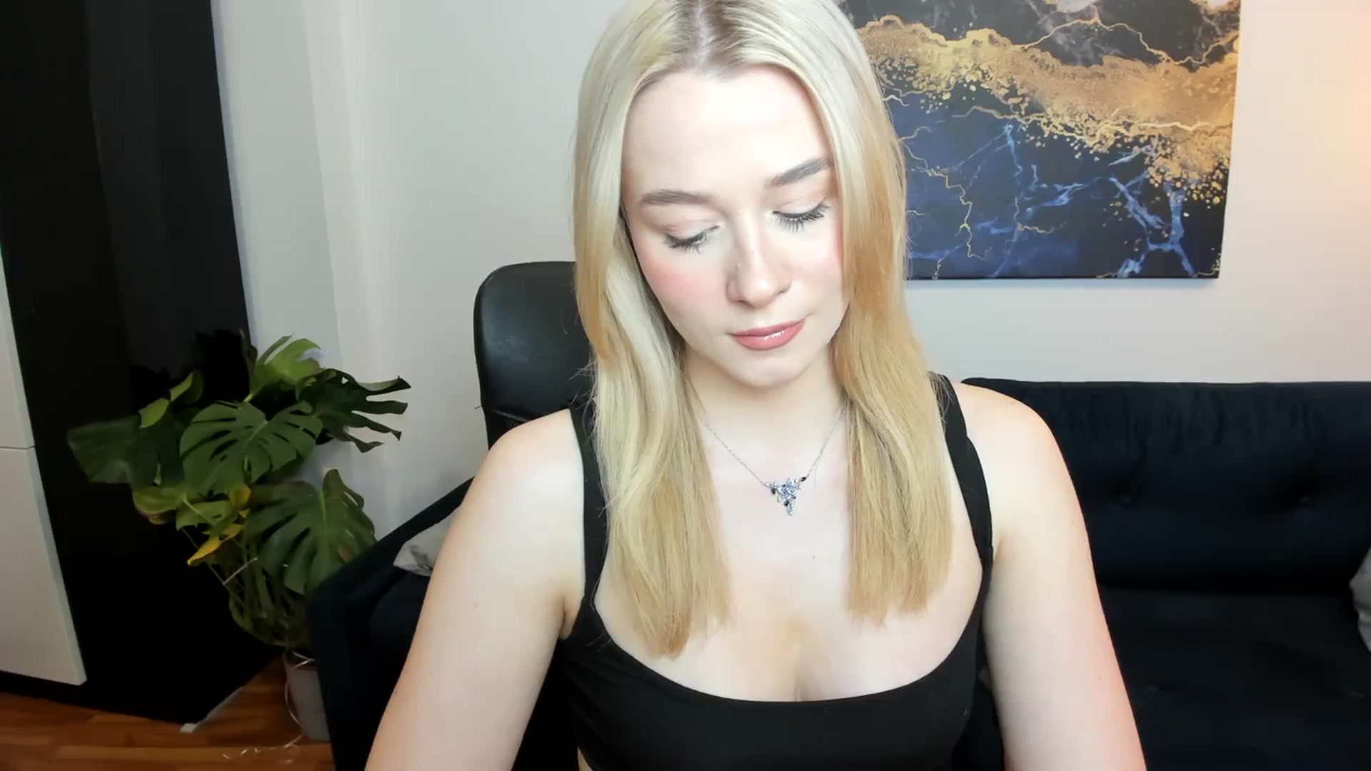 Gallery image thumbnail from PinkCorall's myfreecams stream on, 03/27/2024, 15:45 image 10 of 20