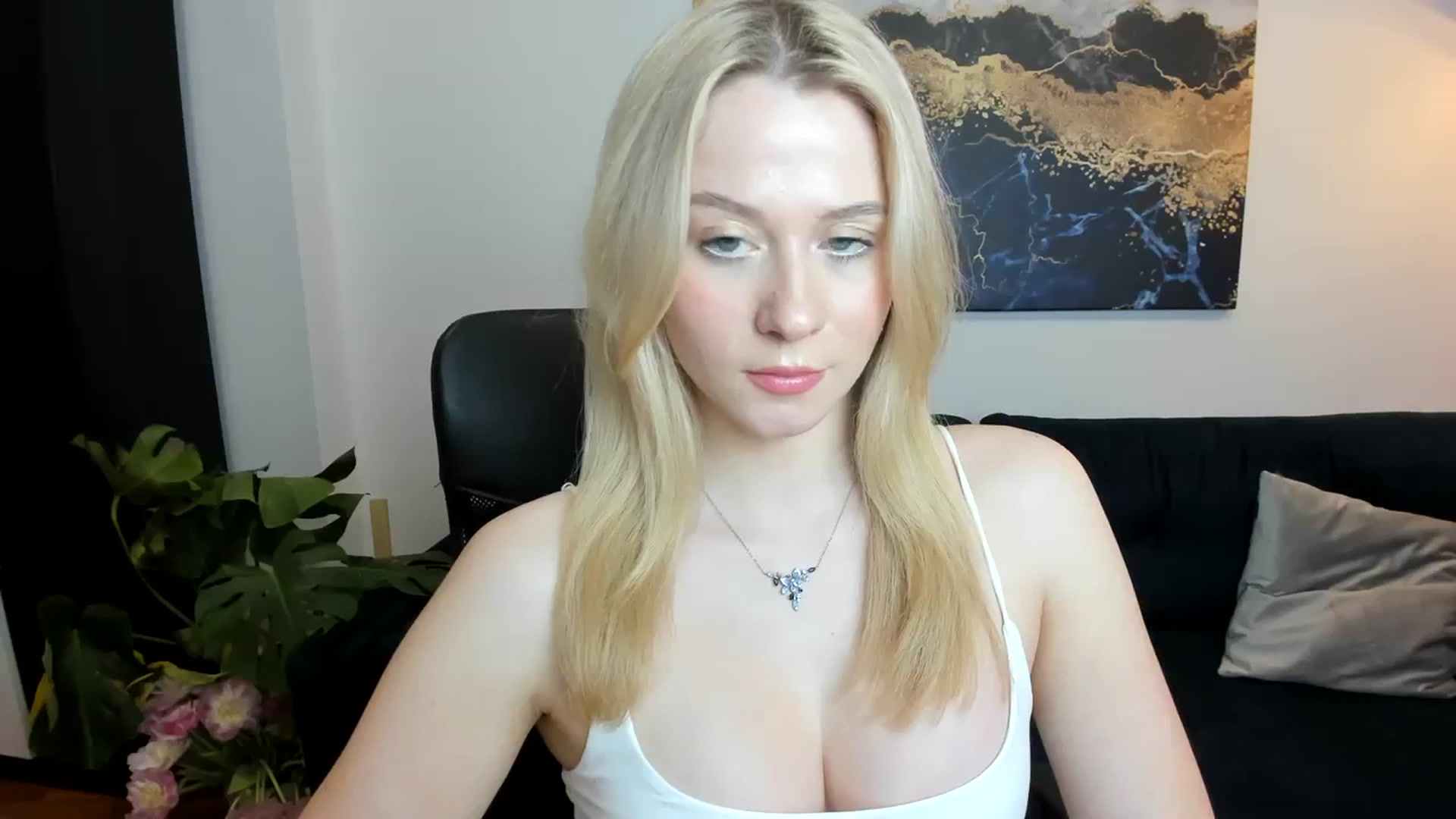 Gallery image thumbnail from PinkCorall's myfreecams stream on, 04/10/2024, 14:46 image 10 of 20