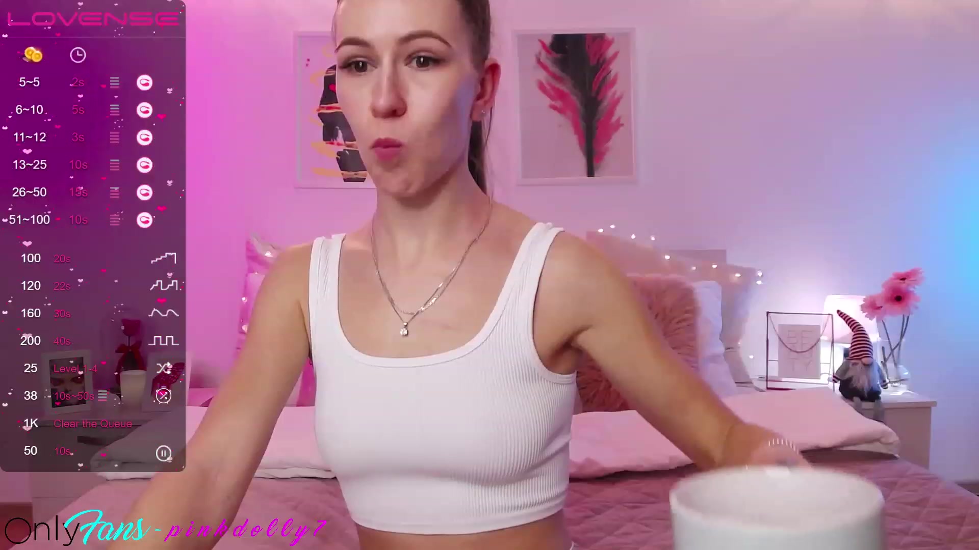Gallery image thumbnail from PinkDolly_'s myfreecams stream on, 12/24/2022, 17:38 image 2 of 20