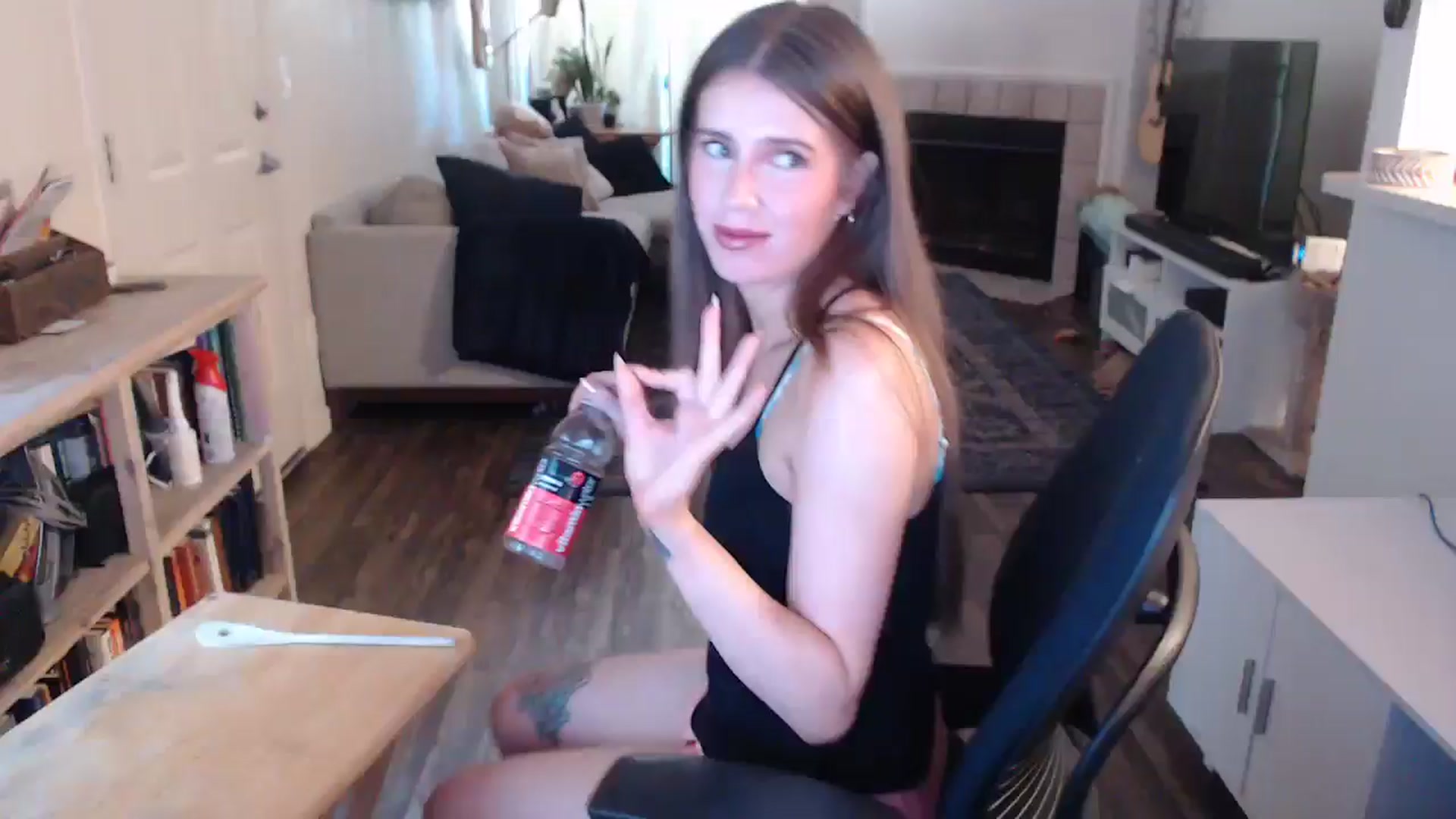 Gallery image thumbnail from PinkDrink420's myfreecams stream on, 07/04/2024, 02:26 image 2 of 20