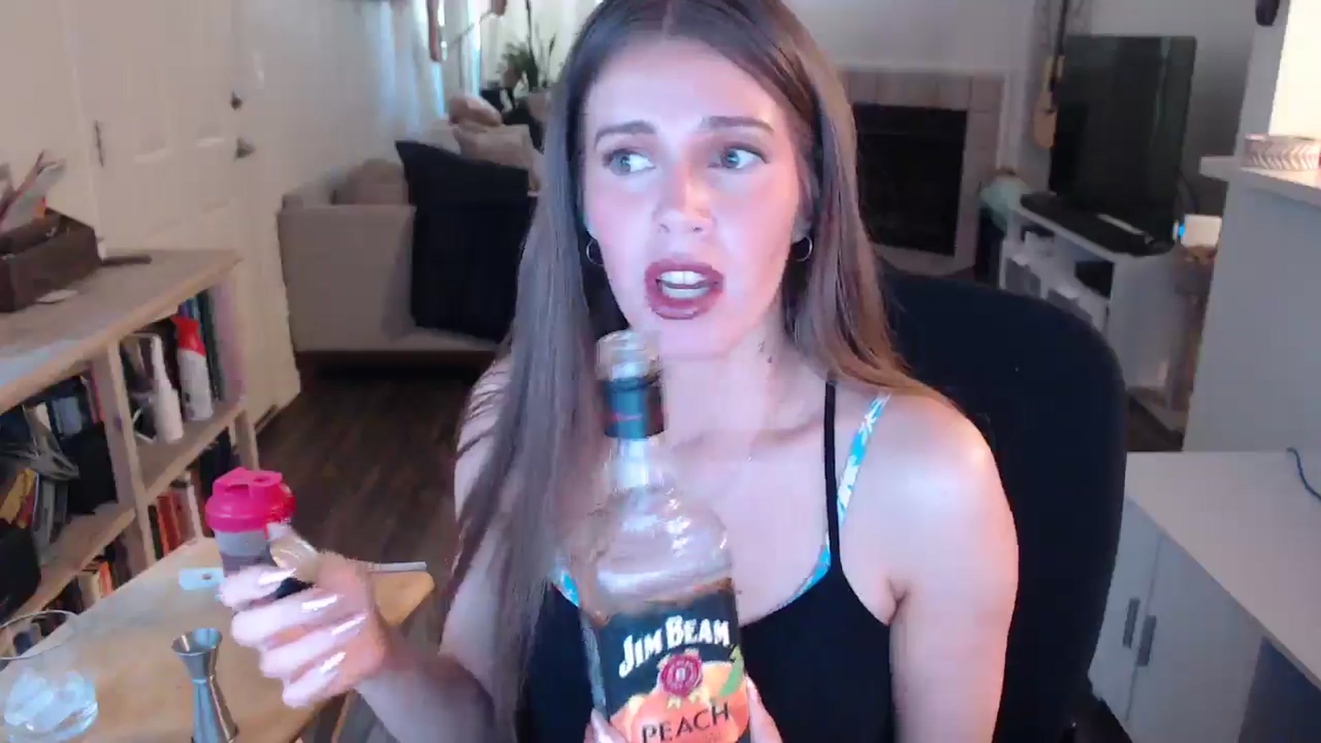 Gallery image thumbnail from PinkDrink420's myfreecams stream on, 07/04/2024, 02:26 image 3 of 20