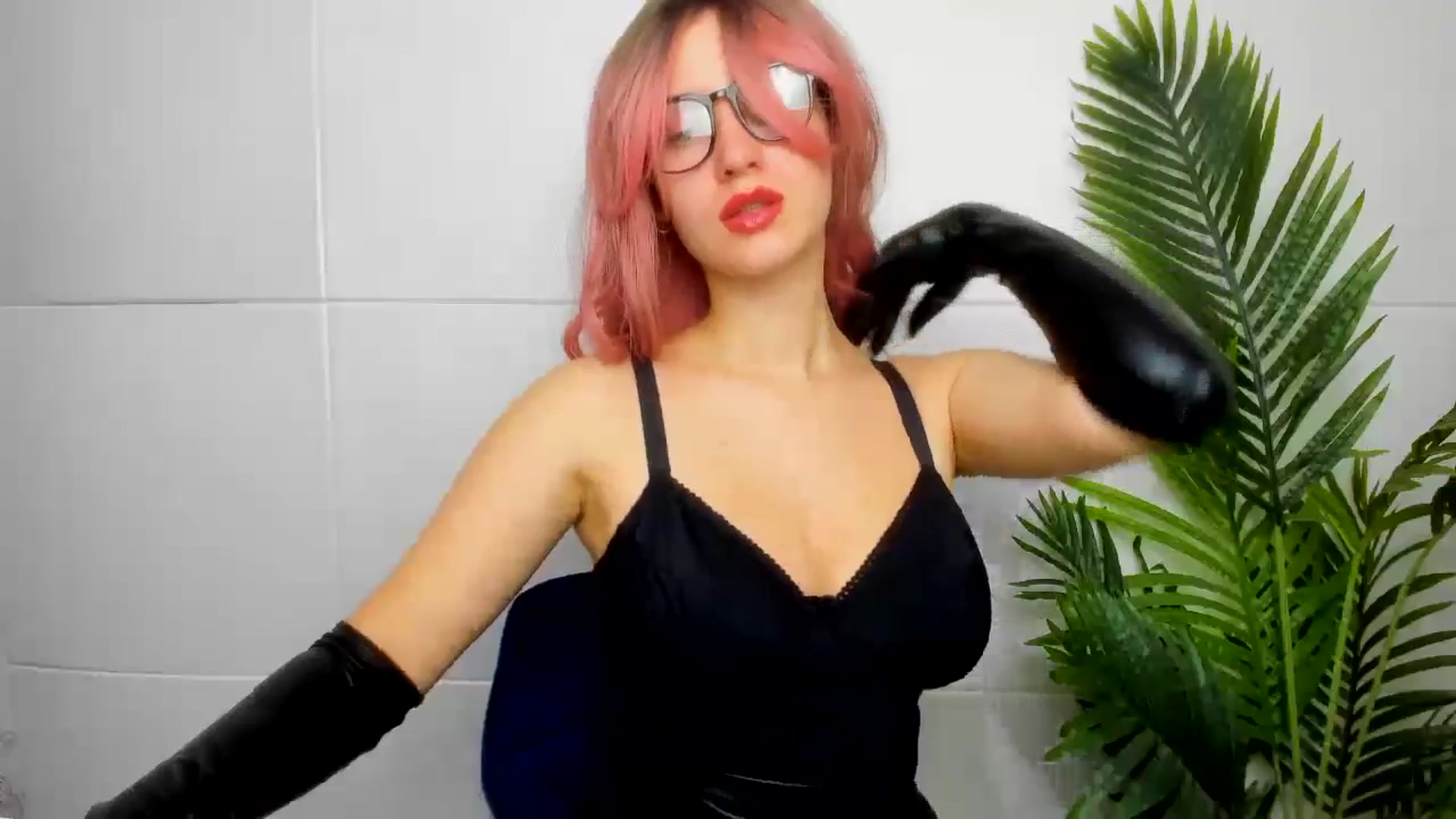Gallery image thumbnail from PinkGirll's myfreecams stream on, 12/26/2024, 14:54 image 15 of 20