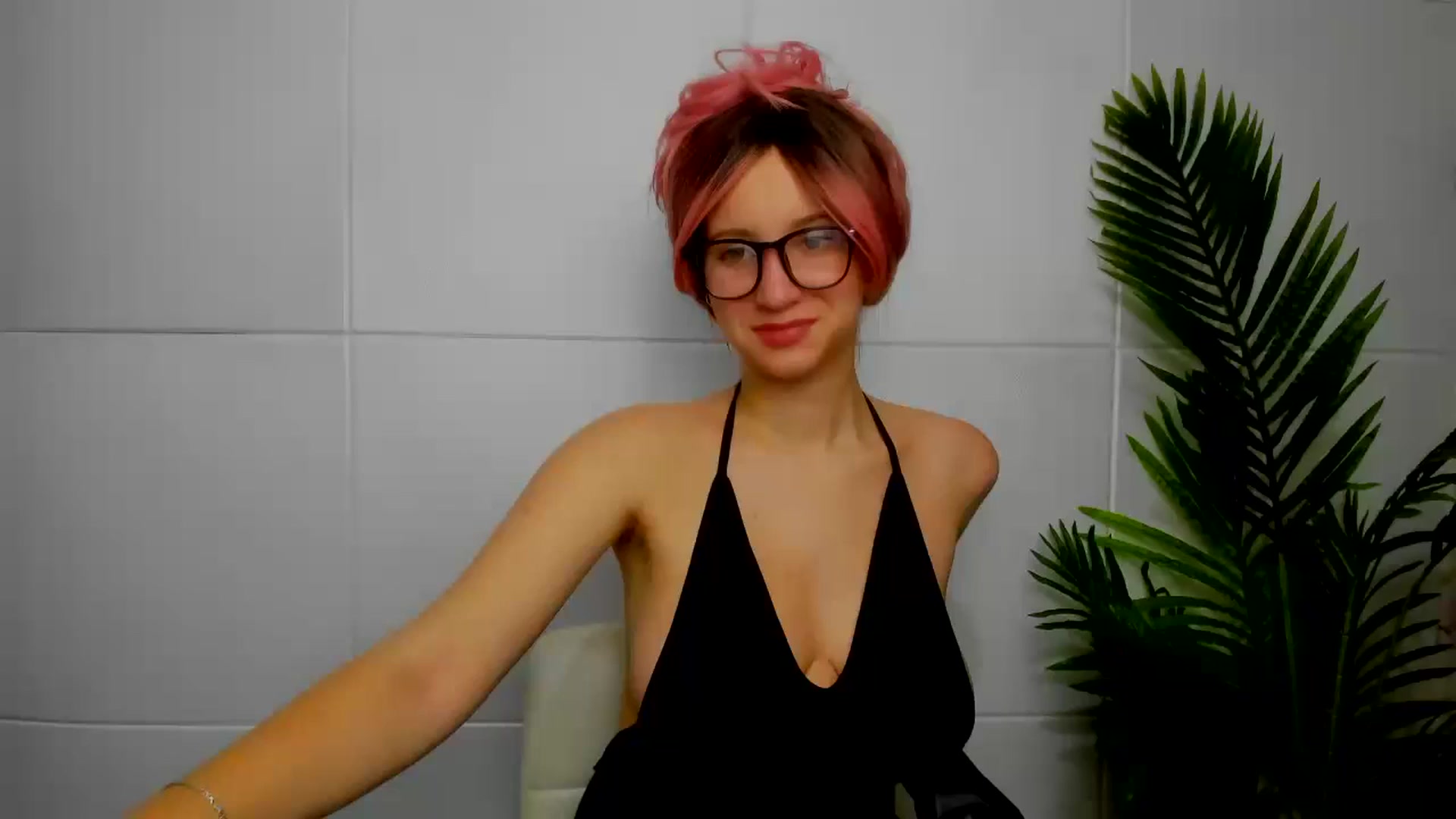 Gallery image thumbnail from PinkGirll's myfreecams stream on, 01/05/2025, 14:20 image 7 of 20
