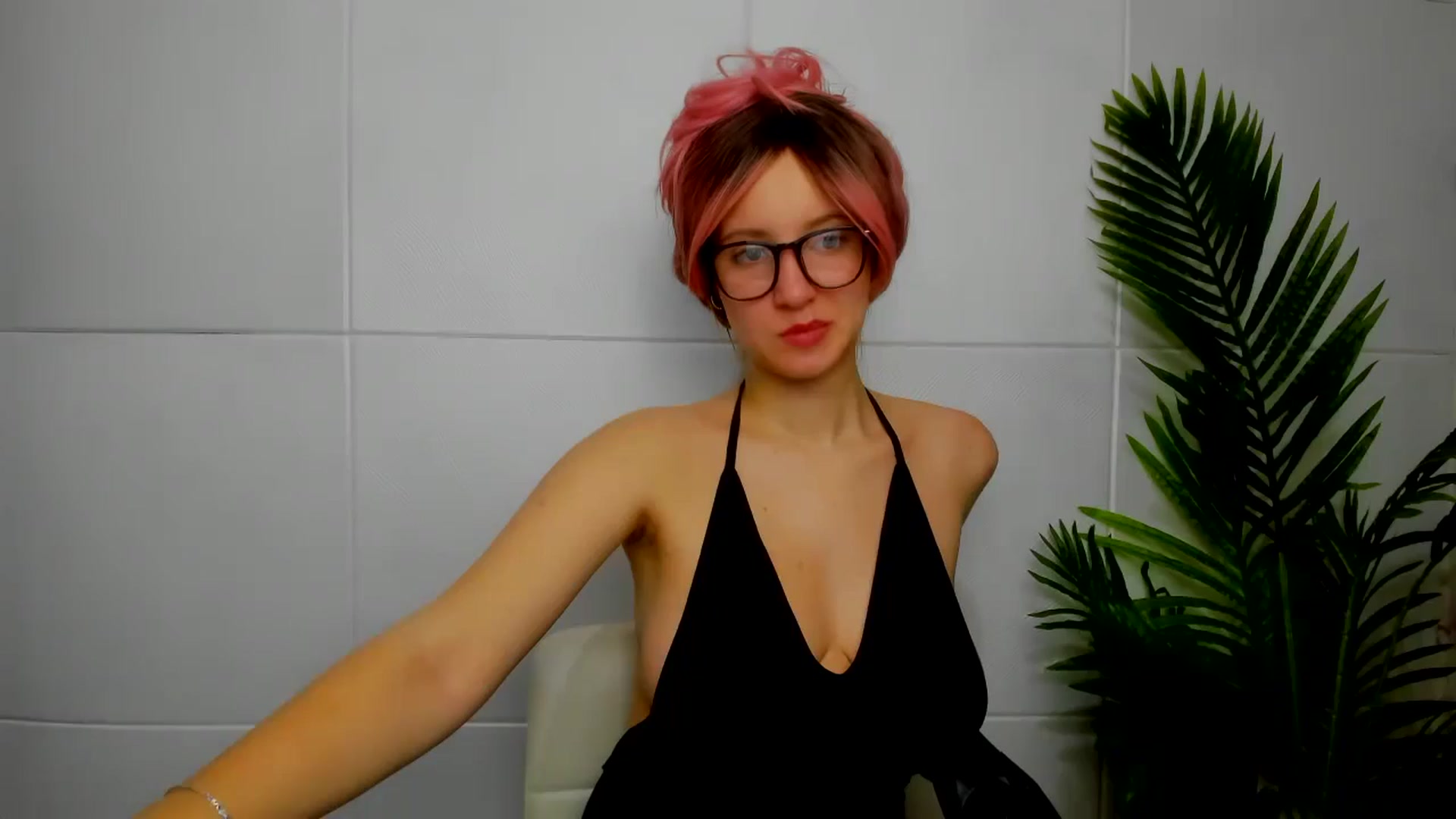 Gallery image thumbnail from PinkGirll's myfreecams stream on, 01/05/2025, 14:20 image 6 of 20