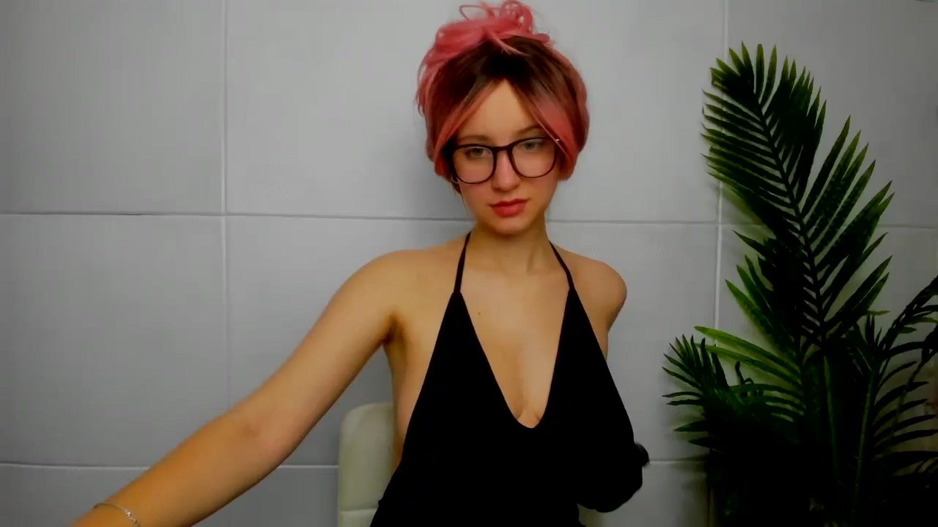 Gallery image thumbnail from PinkGirll's myfreecams stream on, 01/05/2025, 14:20 image 4 of 20