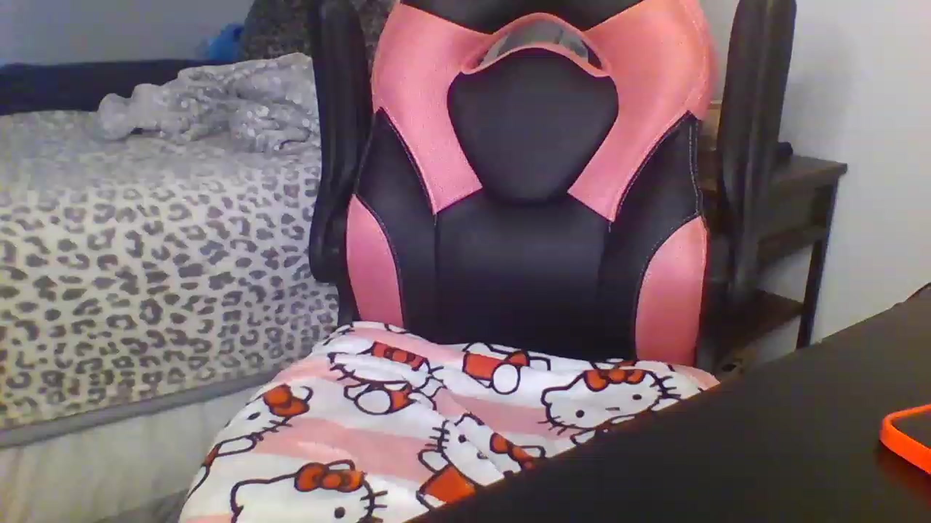 Gallery image thumbnail from PinkNymphy's myfreecams stream on, 04/16/2023, 20:17 image 5 of 20