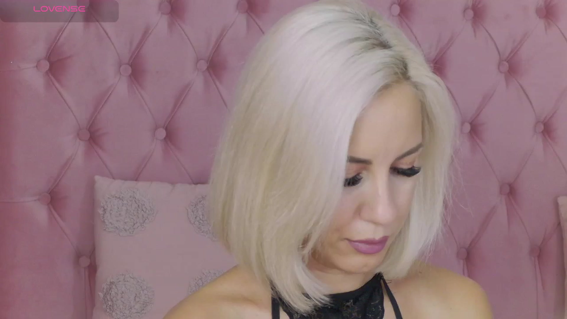 Gallery image thumbnail from PinkSexxe's myfreecams stream on, 10/06/2025, 15:16 image 17 of 20