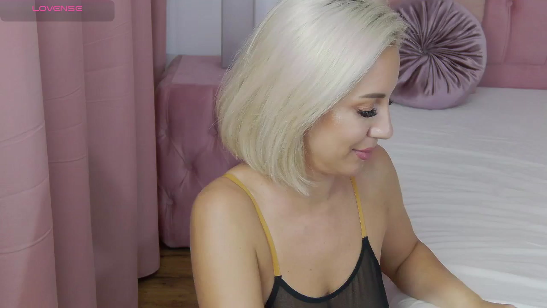 Gallery image thumbnail from PinkSexxe's myfreecams stream on, 10/13/2025, 13:52 image 2 of 20