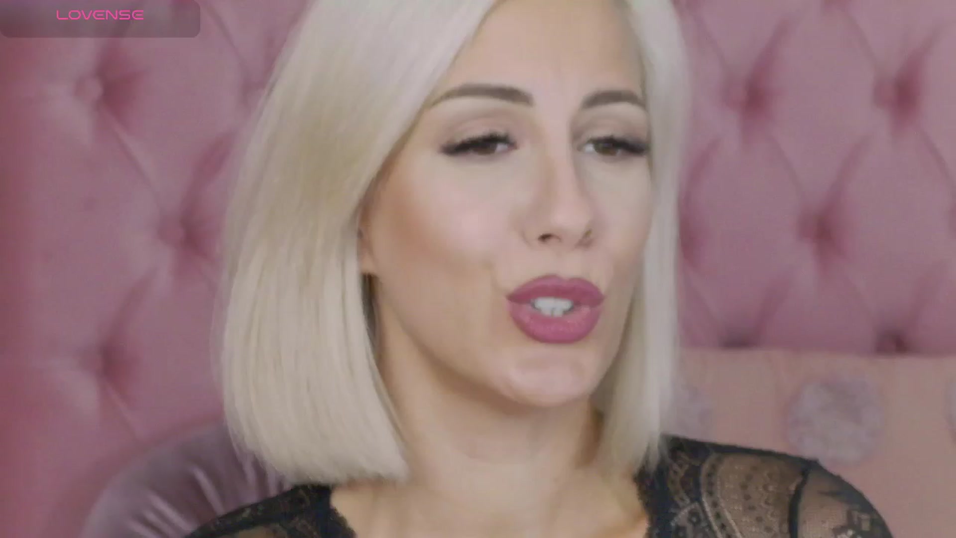 Gallery image thumbnail from PinkSexxe's myfreecams stream on, 10/16/2025, 14:37 image 4 of 20