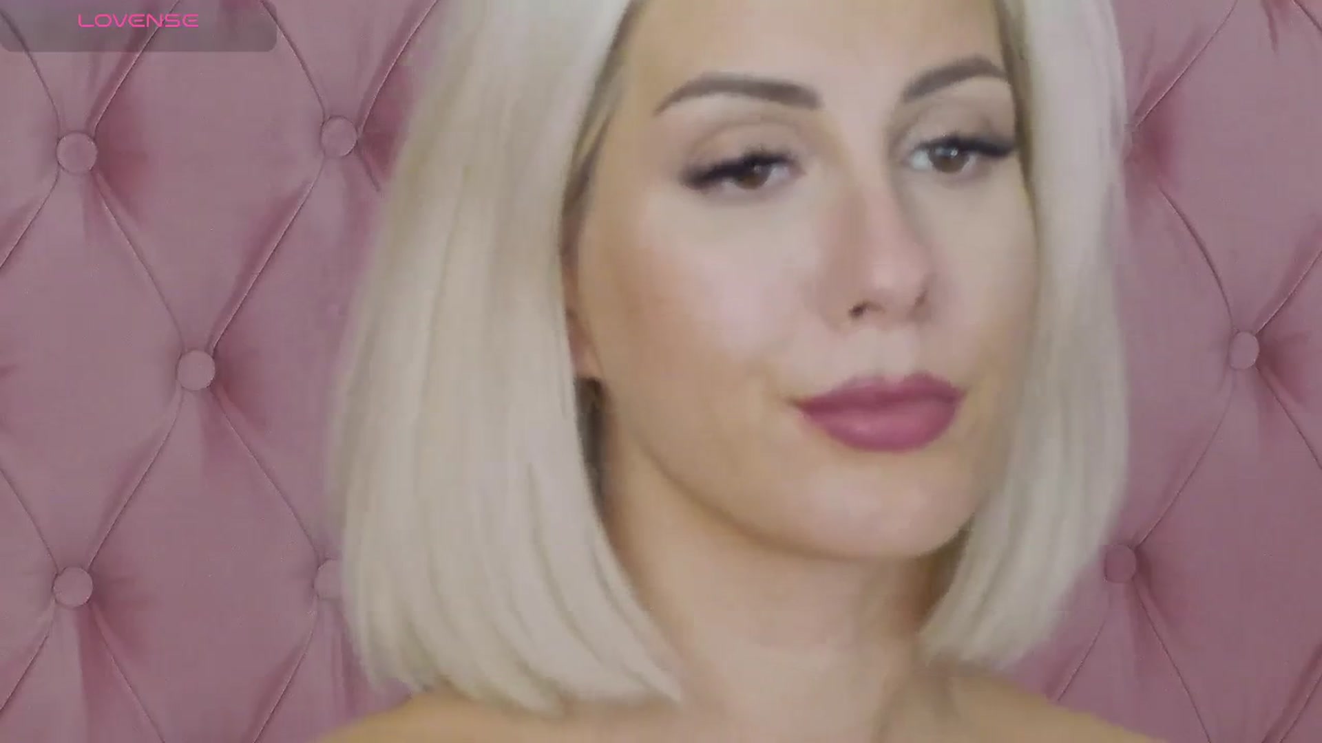 Gallery image thumbnail from PinkSexxe's myfreecams stream on, 10/16/2025, 16:42 image 12 of 20