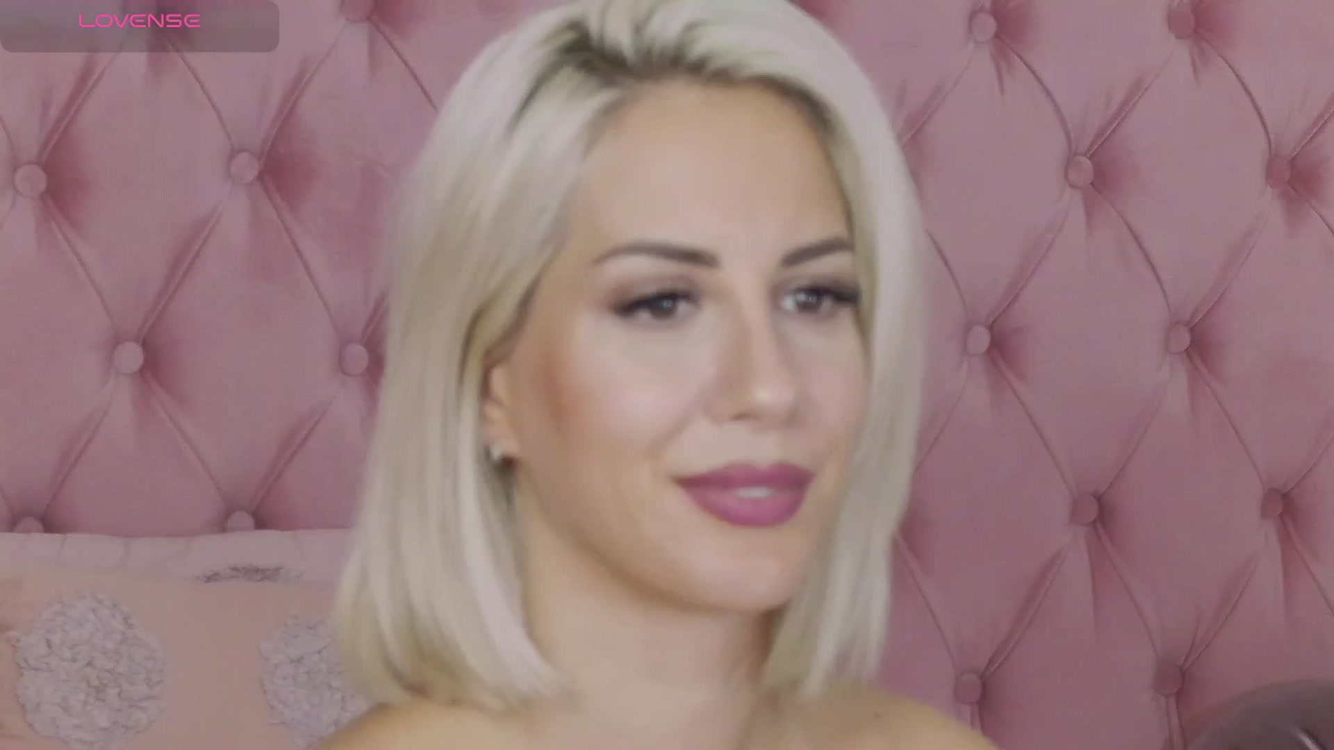 Gallery image thumbnail from PinkSexxe's myfreecams stream on, 10/19/2025, 14:42 image 7 of 20