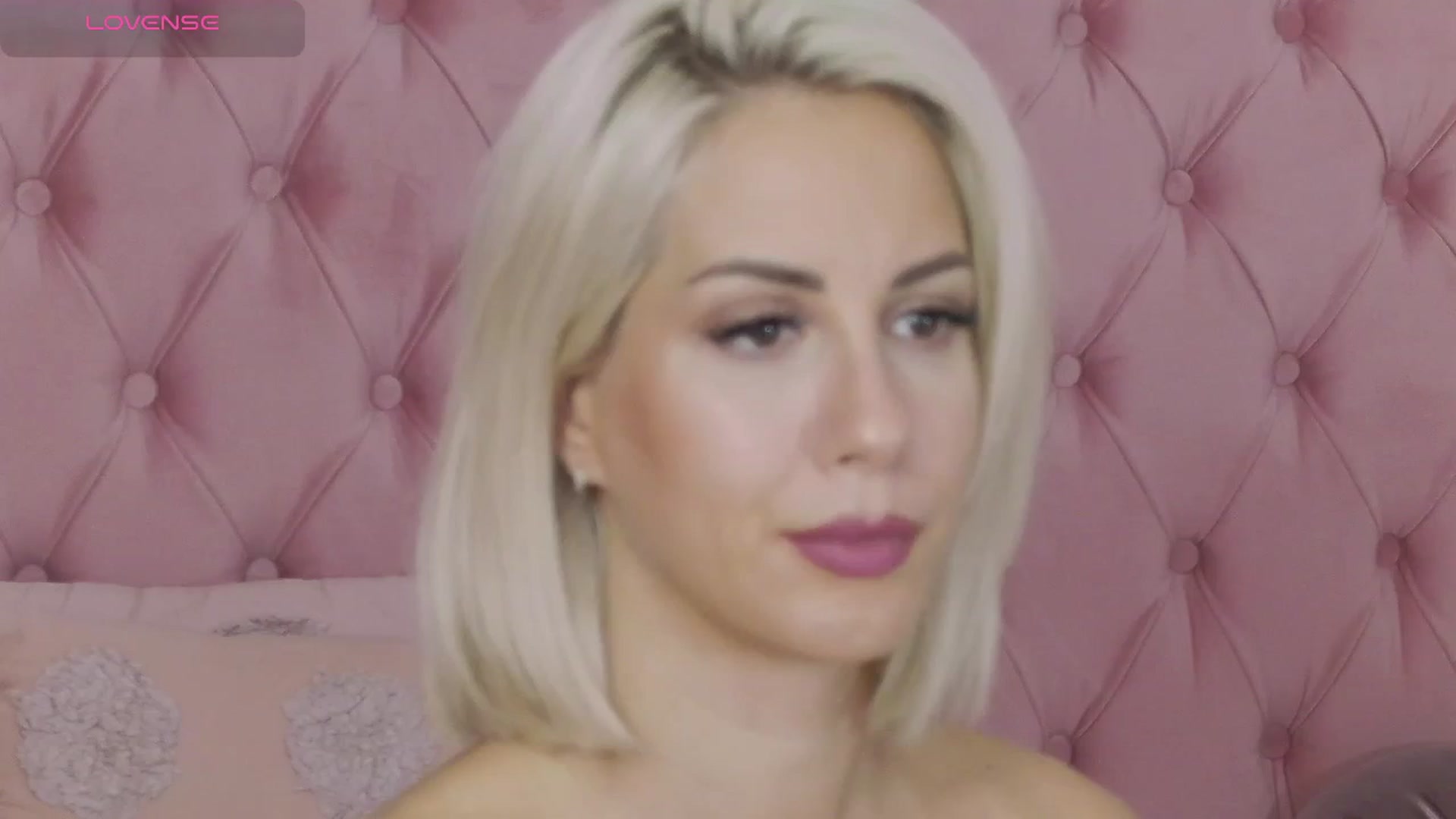 Gallery image thumbnail from PinkSexxe's myfreecams stream on, 10/19/2025, 14:42 image 6 of 20