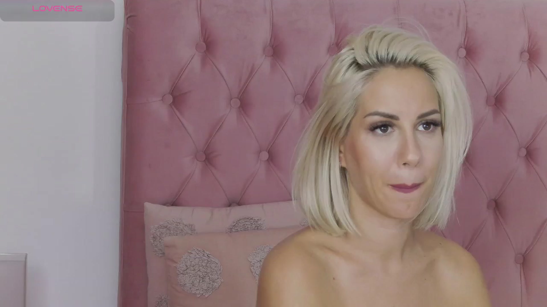 Gallery image thumbnail from PinkSexxe's myfreecams stream on, 10/19/2025, 15:43 image 1 of 20